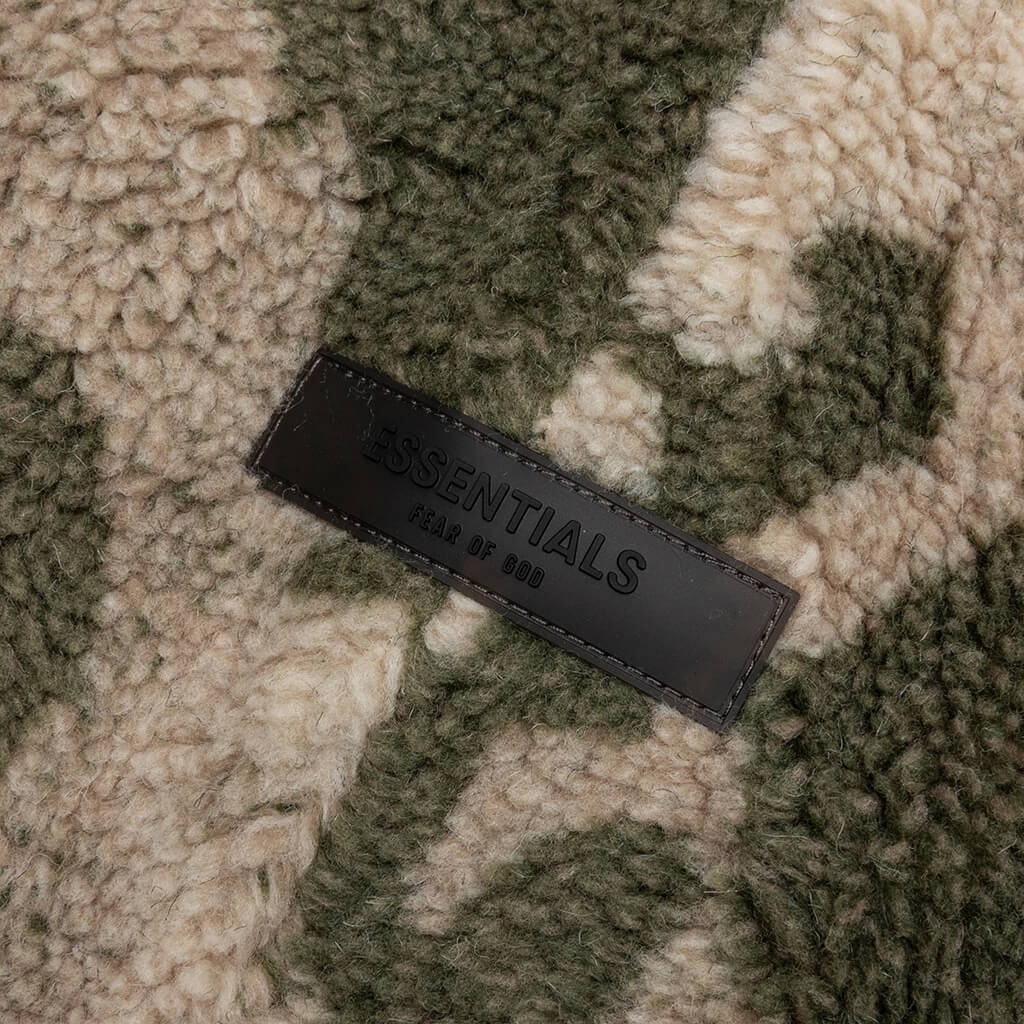 FEAR OF GOD ESSENTIALS RELAXED POLAR FLEECE PANT - CAMO - 4