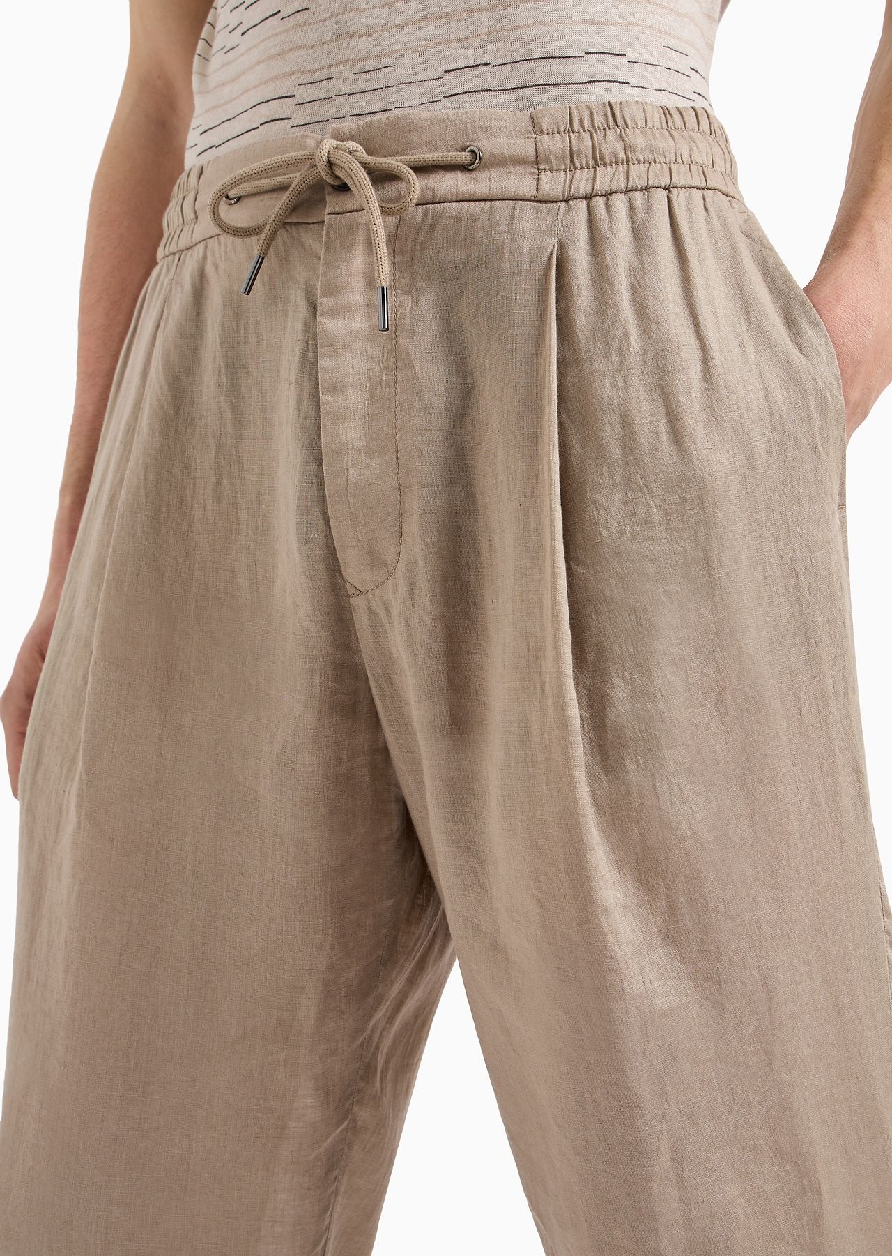 Single-pleat, linen-canvas trousers - 9