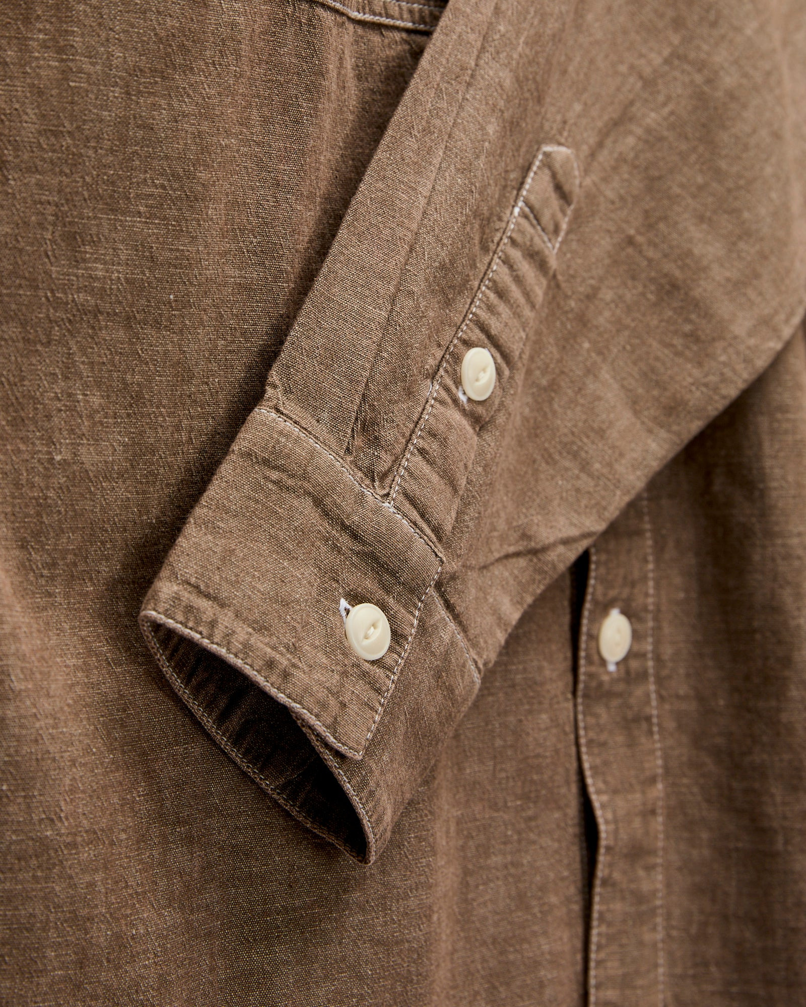 Utility Shirt in Brown Chambray - 5