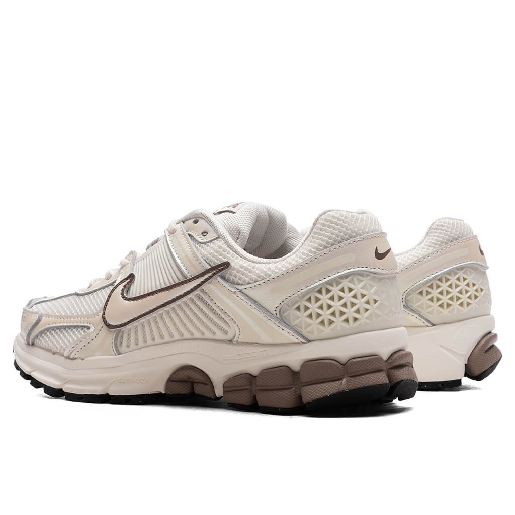 WOMEN'S ZOOM VOMERO 5 - SAIL/MINK BROWN/BLACK - 3