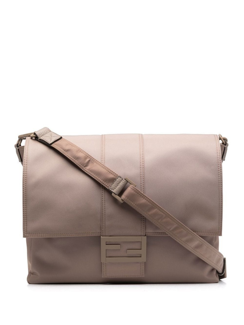 Baguette messenger bag 1