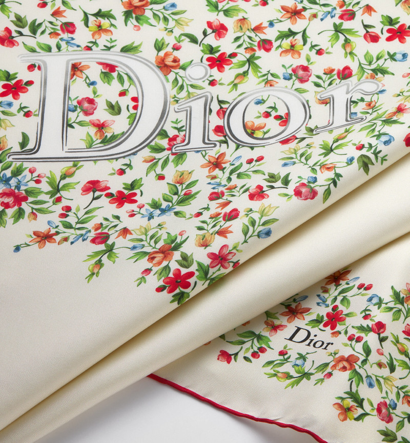 Dior Dioramour Floral Heart 90 Square Scarf outlook
