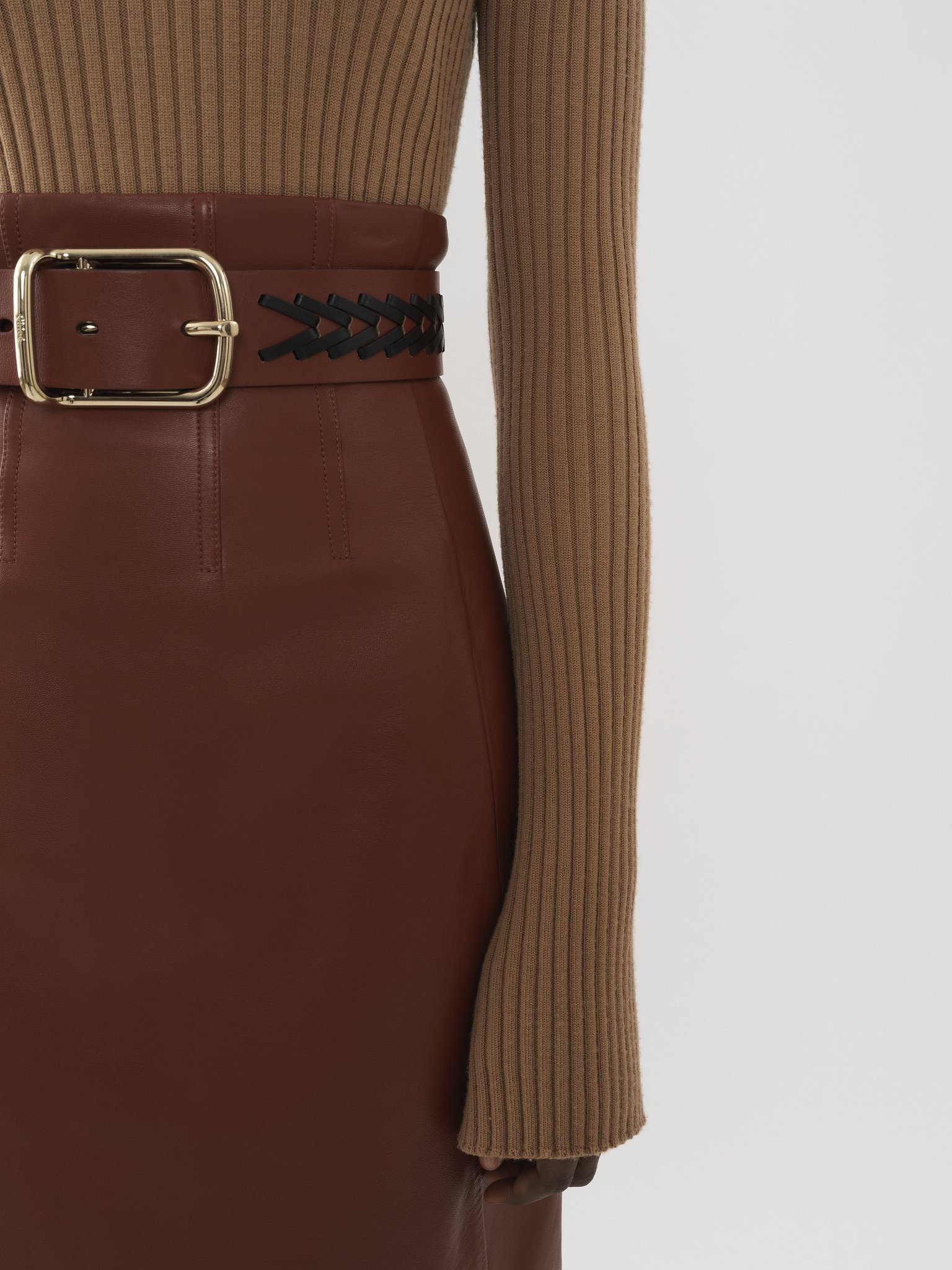 FITTED HIGH-NECK TOP - 6