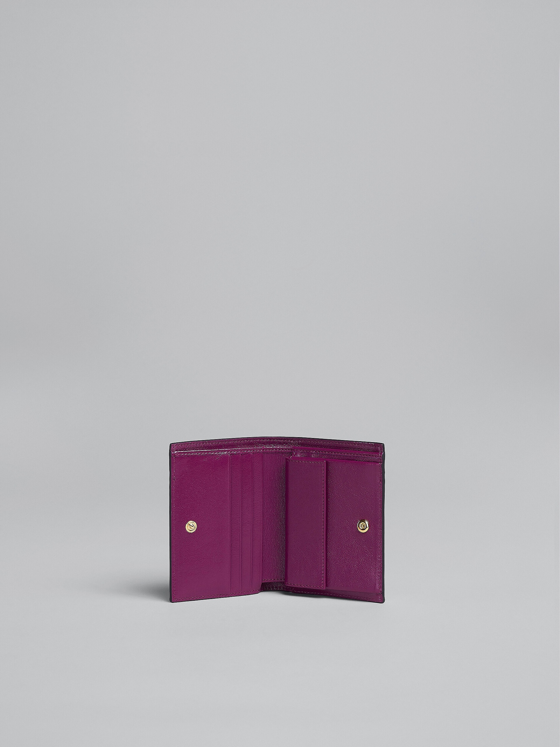 PURPLE AND WHITE LEATHER BI-FOLD WALLET - 2