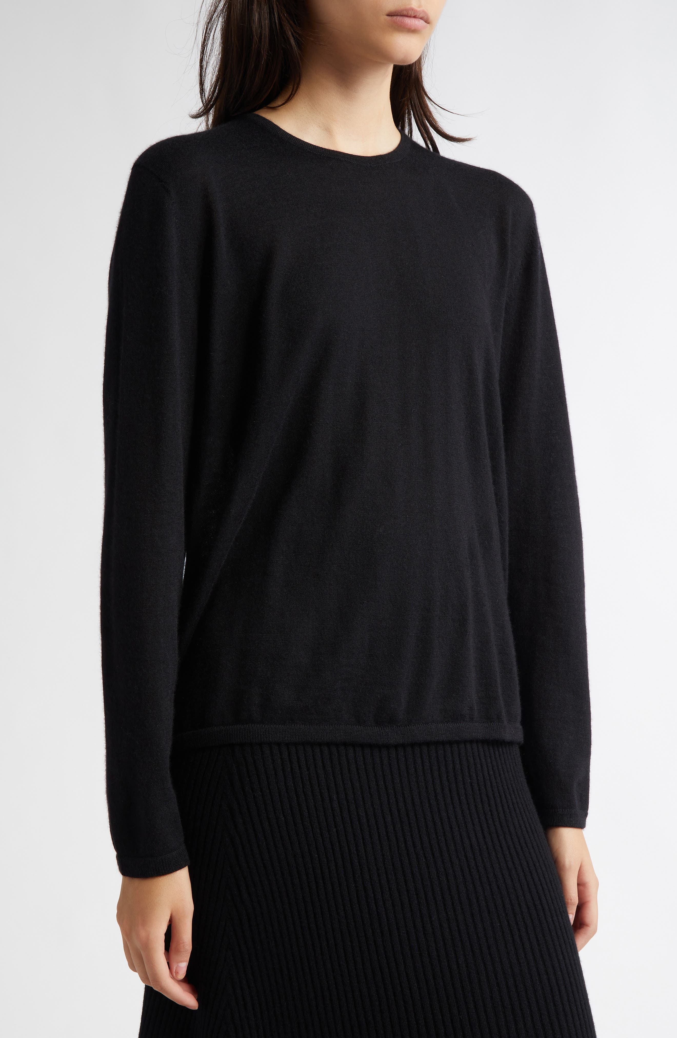 Johnstons of Elgin Cashmere Crewneck Sweater in Black at Nordstrom - 5