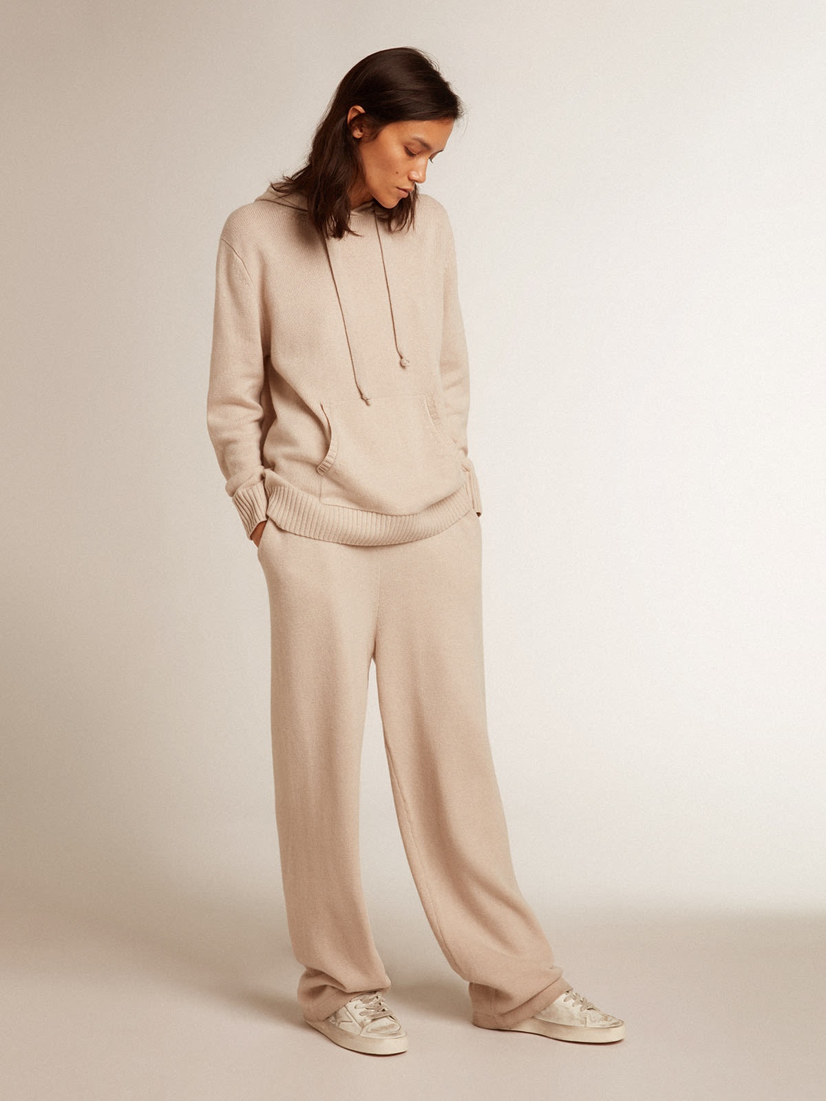 Women’s white cashmere blend sweatshirt with hood - 3