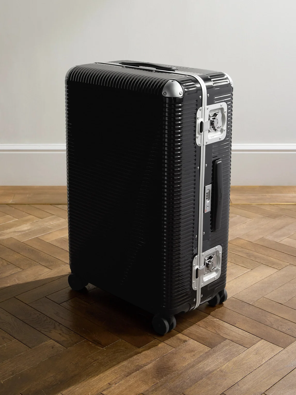 Bank Light 76cm Leather-Trimmed Makrolon® Polycarbonate Spinner Suitcase - 1