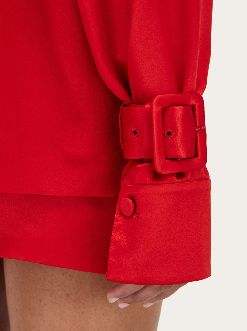 Short satin trench 6
