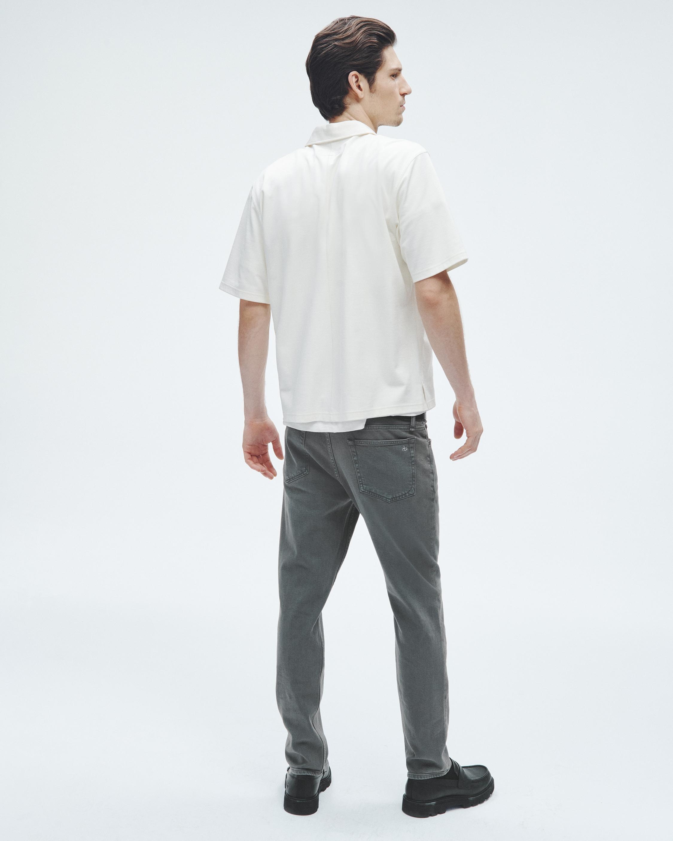 Fit 2 - Stanmore
Slim Fit Authentic Stretch Jean - 4