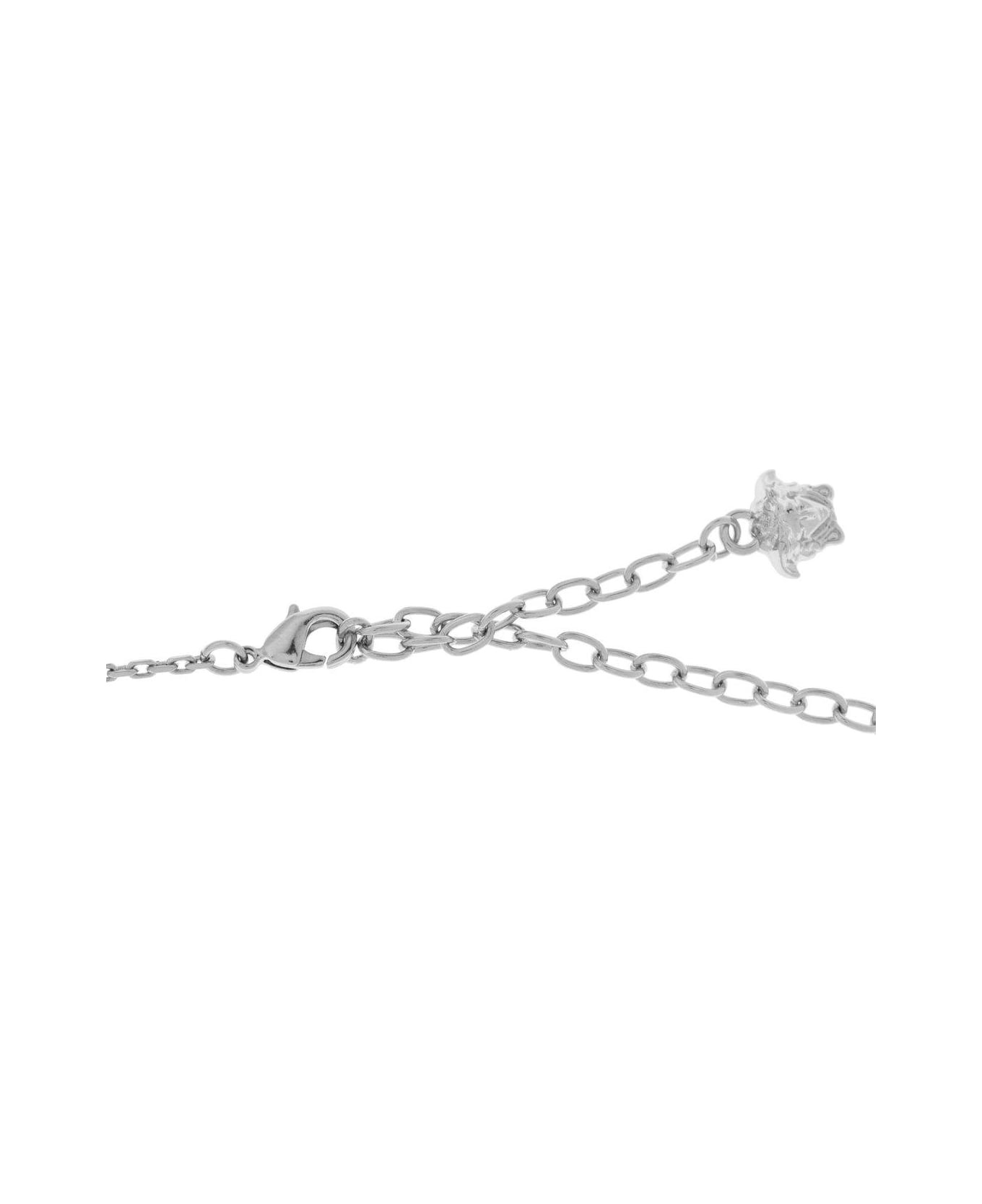 Medusa-pendant Embellished Necklace - 3