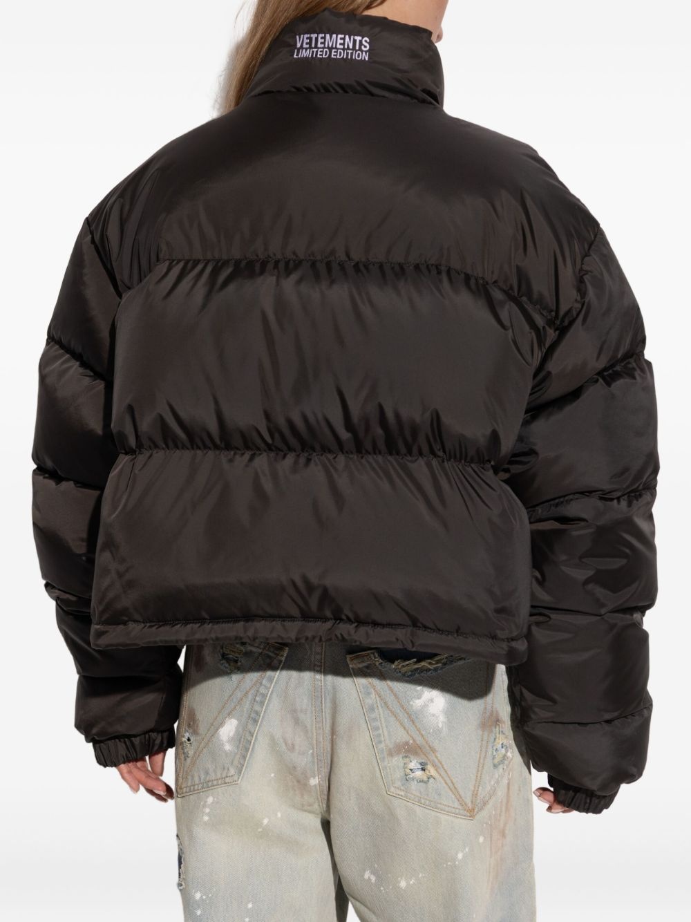 logo-embroidered puffer jacket - 4