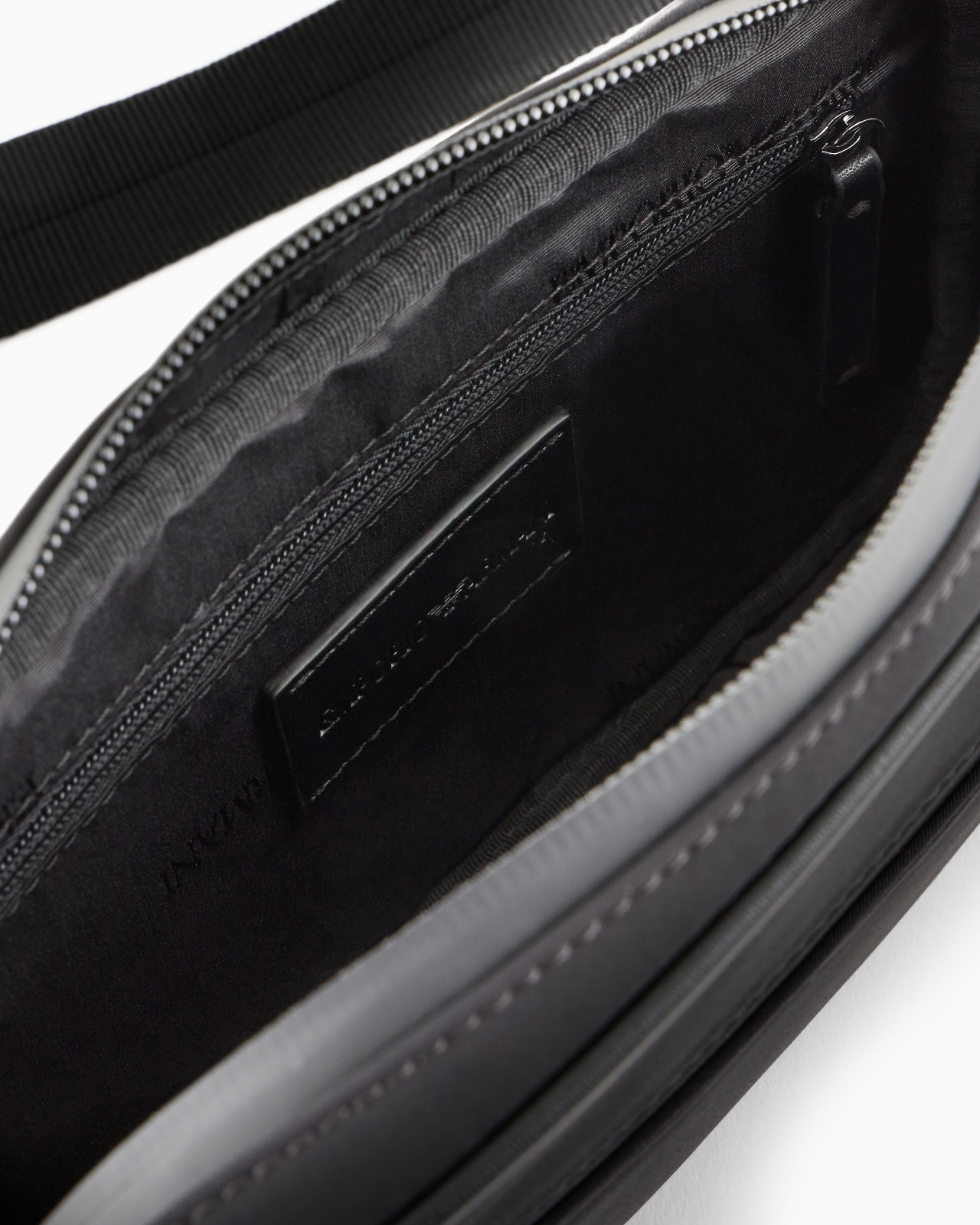 Travel Essential nylon belt bag - 4