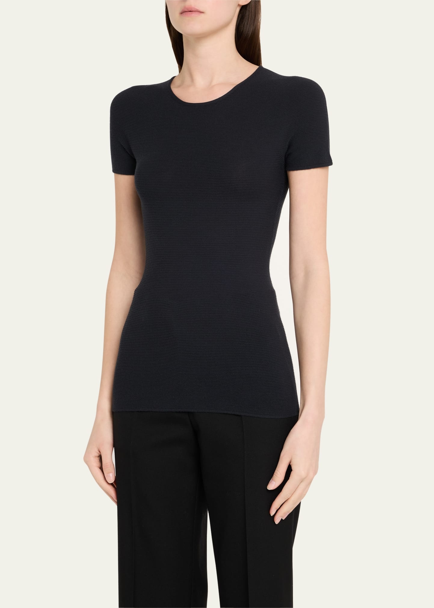 Short-Sleeve Seamless Sweater - 4