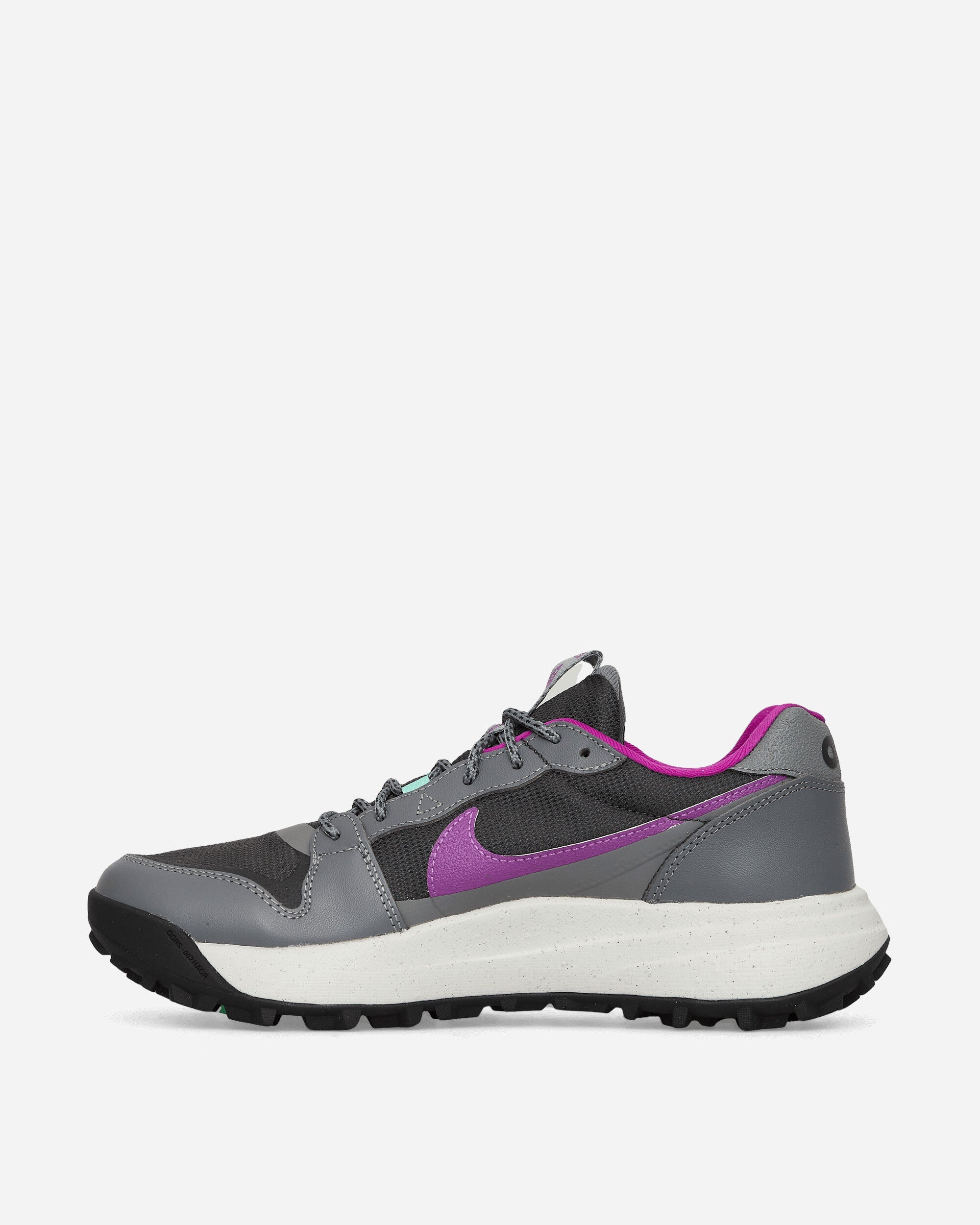 Nike ACG Lowcate Sneakers Grey | slamjam | REVERSIBLE