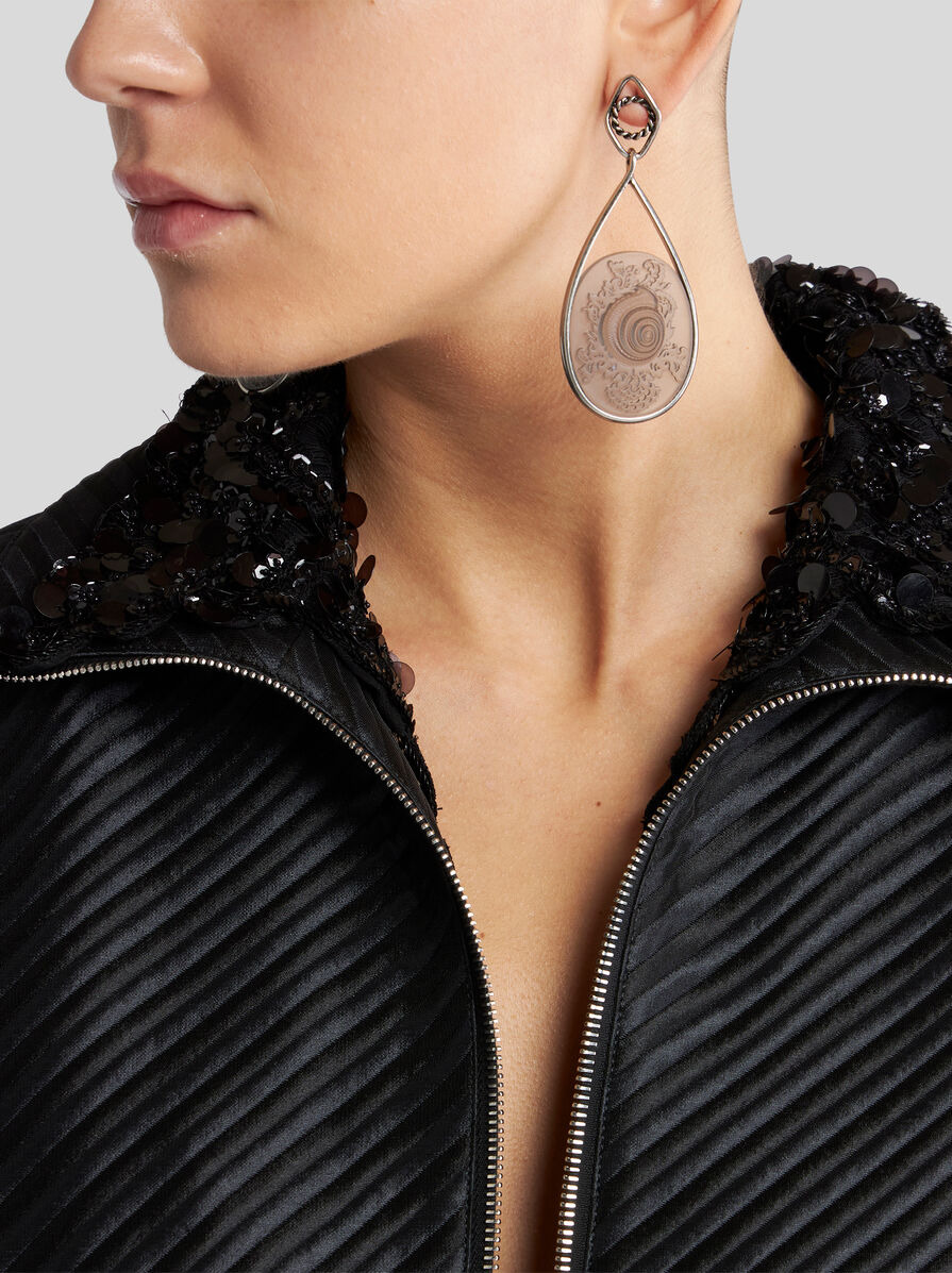 EARRINGS WITH CAMEO SHELL - 2