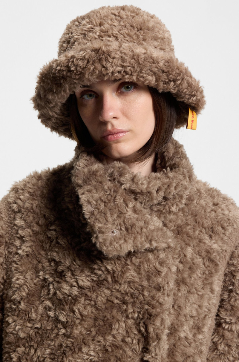 CONCEALED-CLOSURE COAT IN FAUX FUR 5