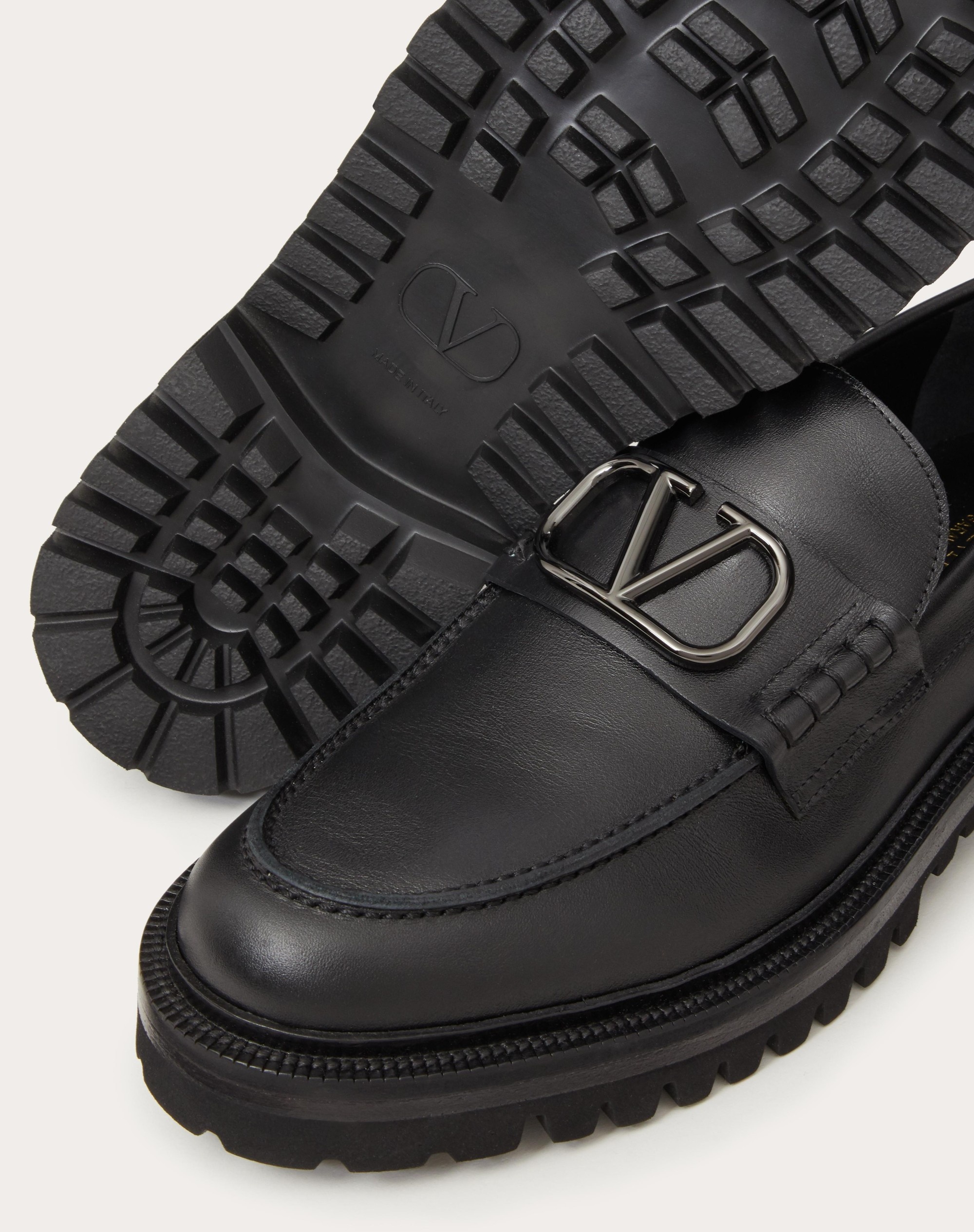 VLOGO SIGNATURE WHITE CALFSKIN ANKLE BOOT 30MM