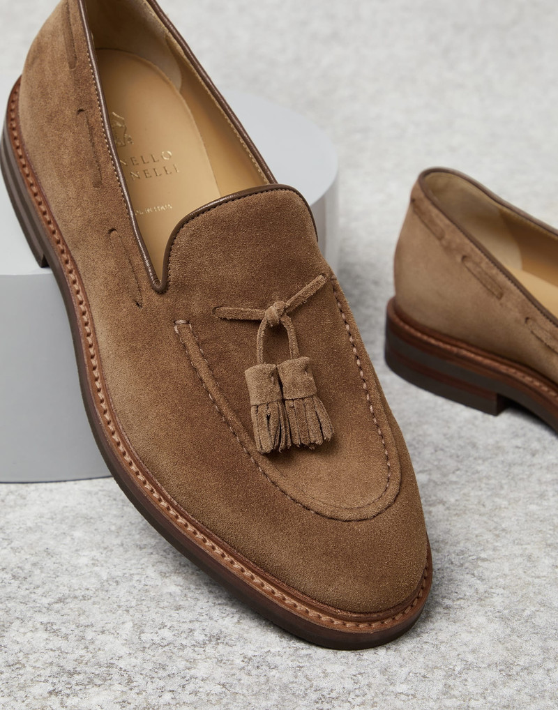 Suede loafers with tassels 3