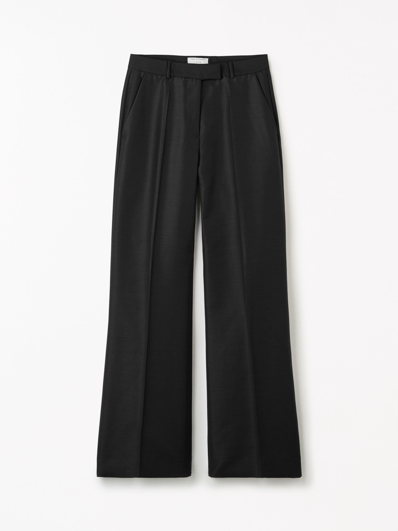 Hedvi Modern Flared Trousers 1