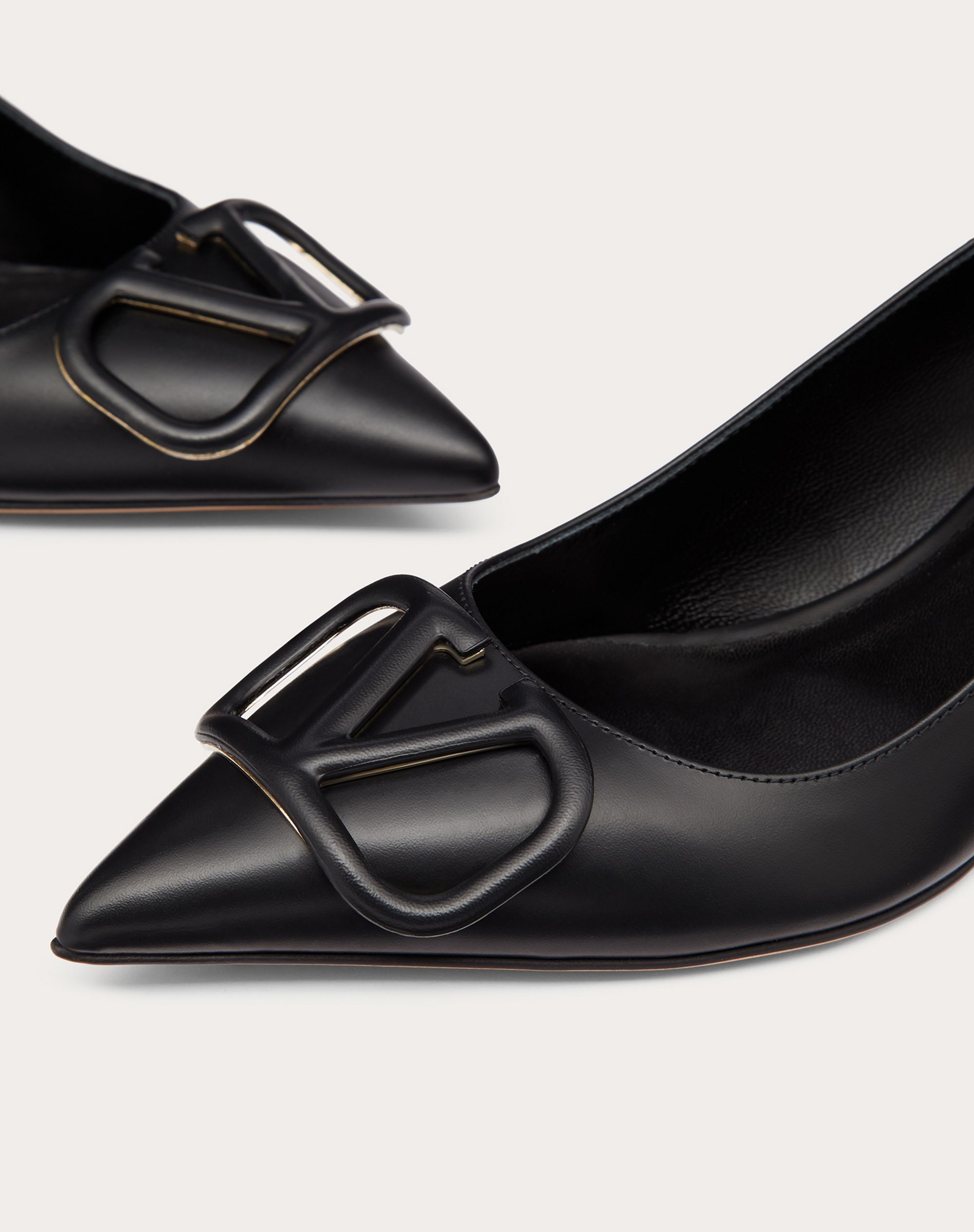 VLogo Signature Calfskin Pump 45mm / 1.8 in. - 5