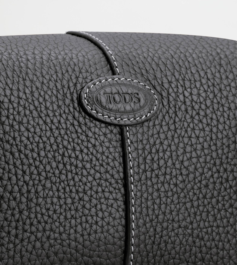 POUCH IN LEATHER LARGE - BLACK 5