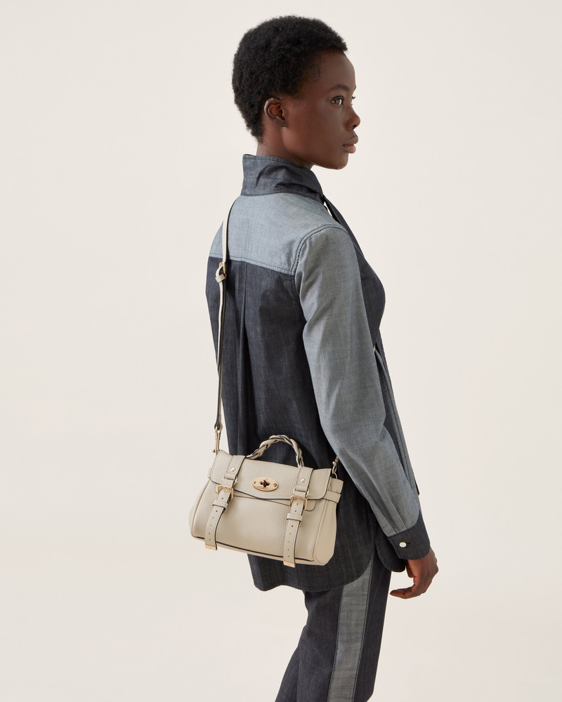 Mulberry Mini Alexa
Chalk Heavy Grain outlook