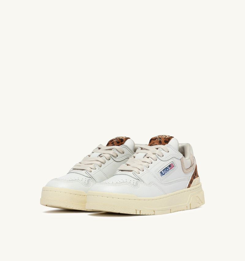 AUTRY CLC LOW SNEAKERS IN LEATHER COLOR WHITE AND LEOPARD outlook