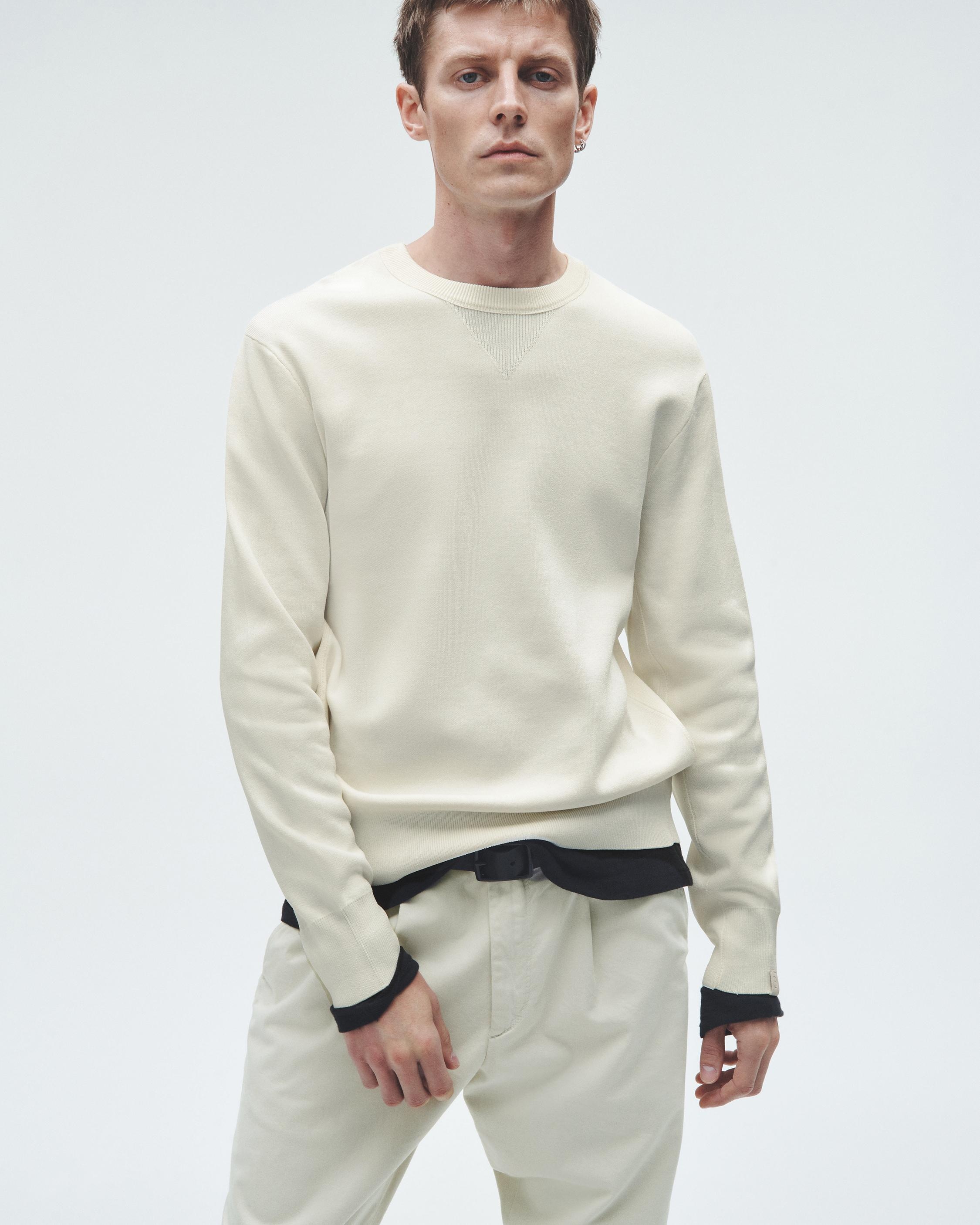 York Viscose Crew
Relaxed Fit - 2