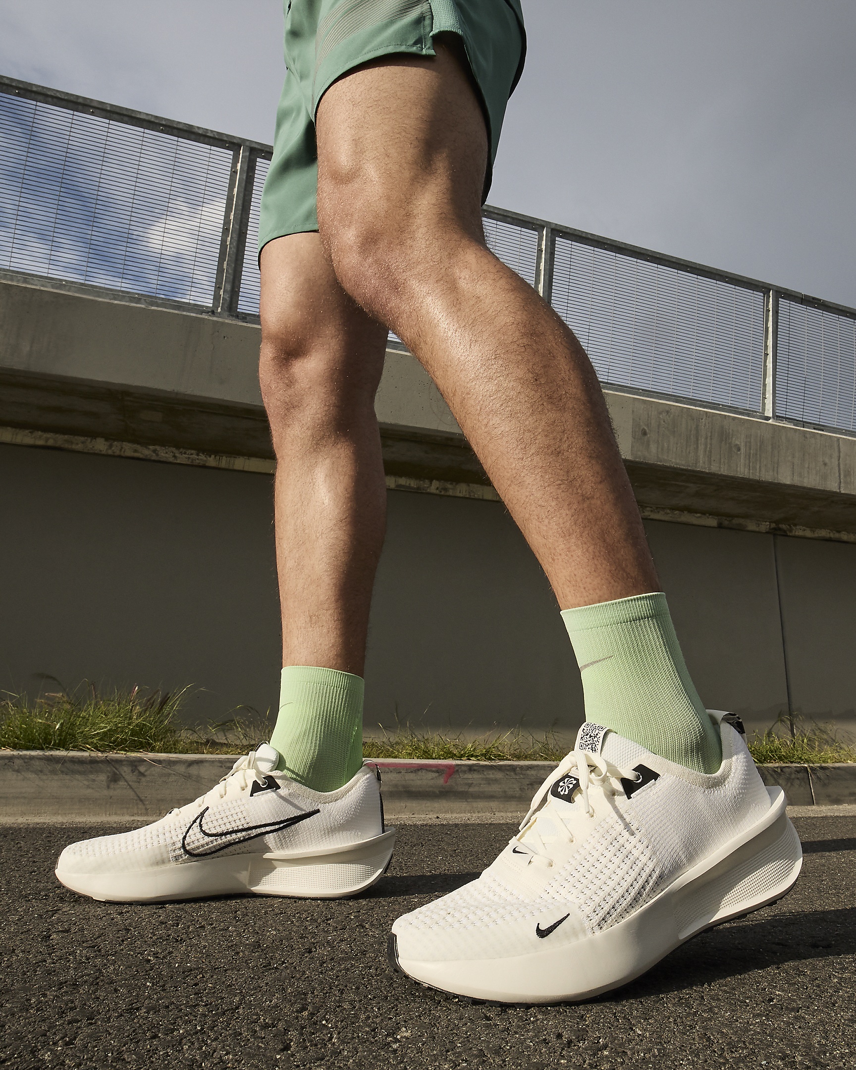 Nike Interact Run SE Men's Road Running Shoes - 2
