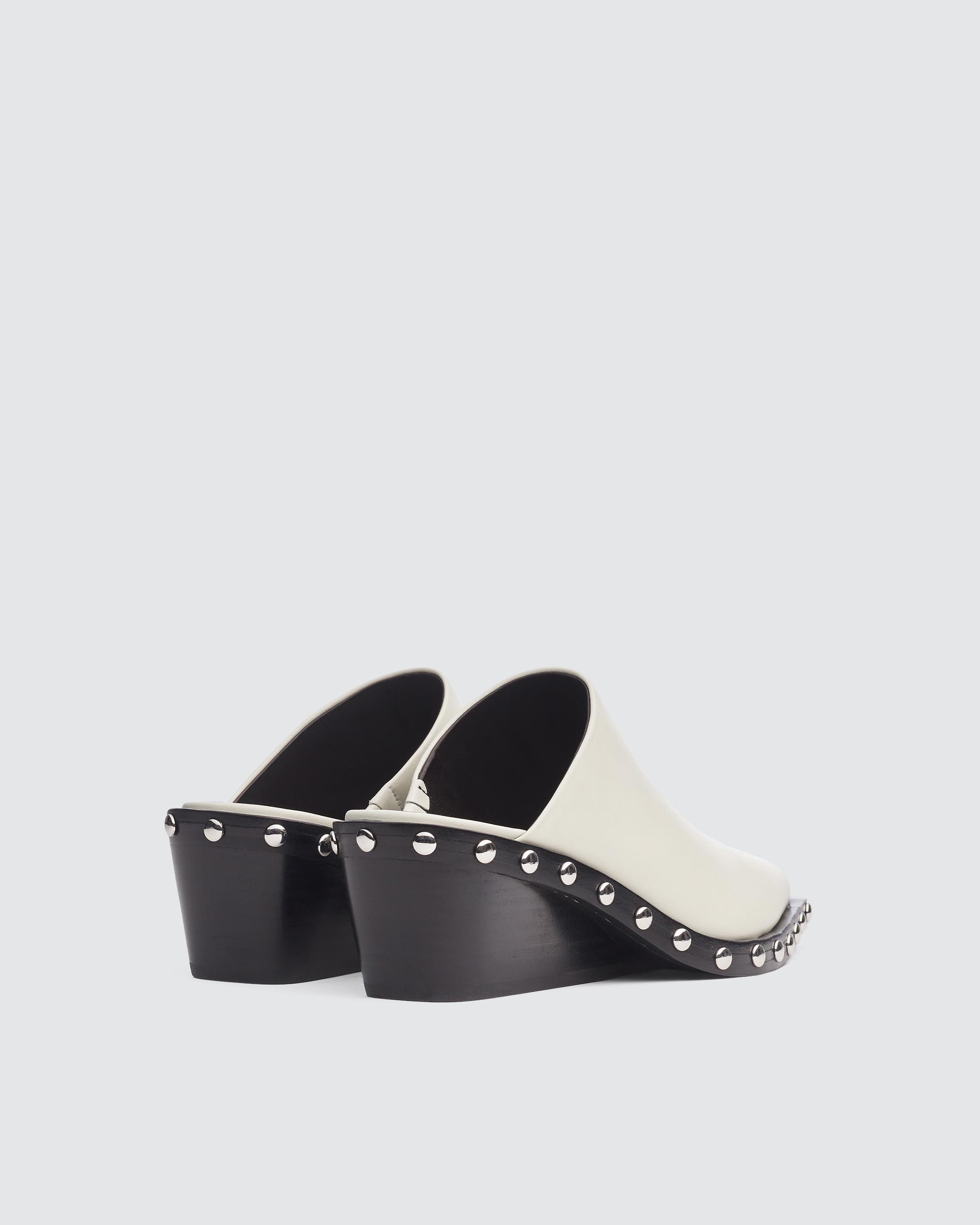 Santiago Mule - Leather
Wedge Heel - 3