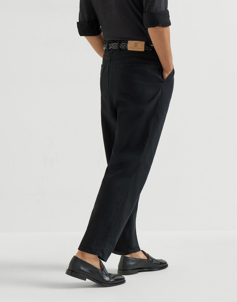 Garment-dyed iconic fit five-pocket trousers in comfort cotton lightweight denim with double pleats 3