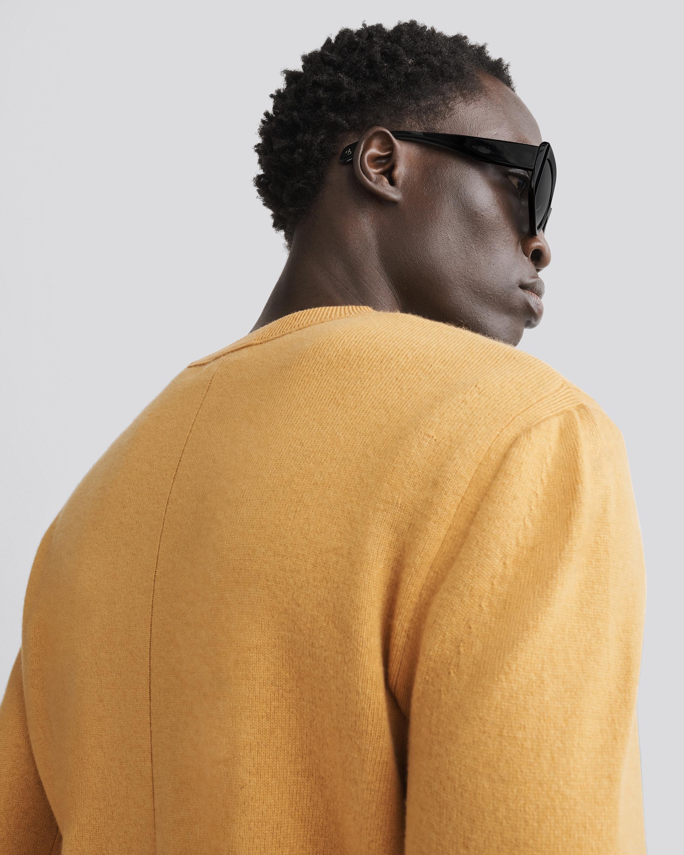 Harding Cashmere Crew
Classic Fit - 2
