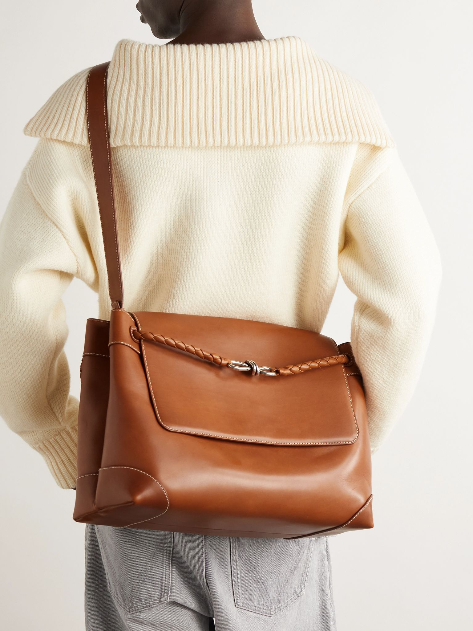 Andiamo Intrecciato-Trimmed Leather Messenger Bag Brown - 6