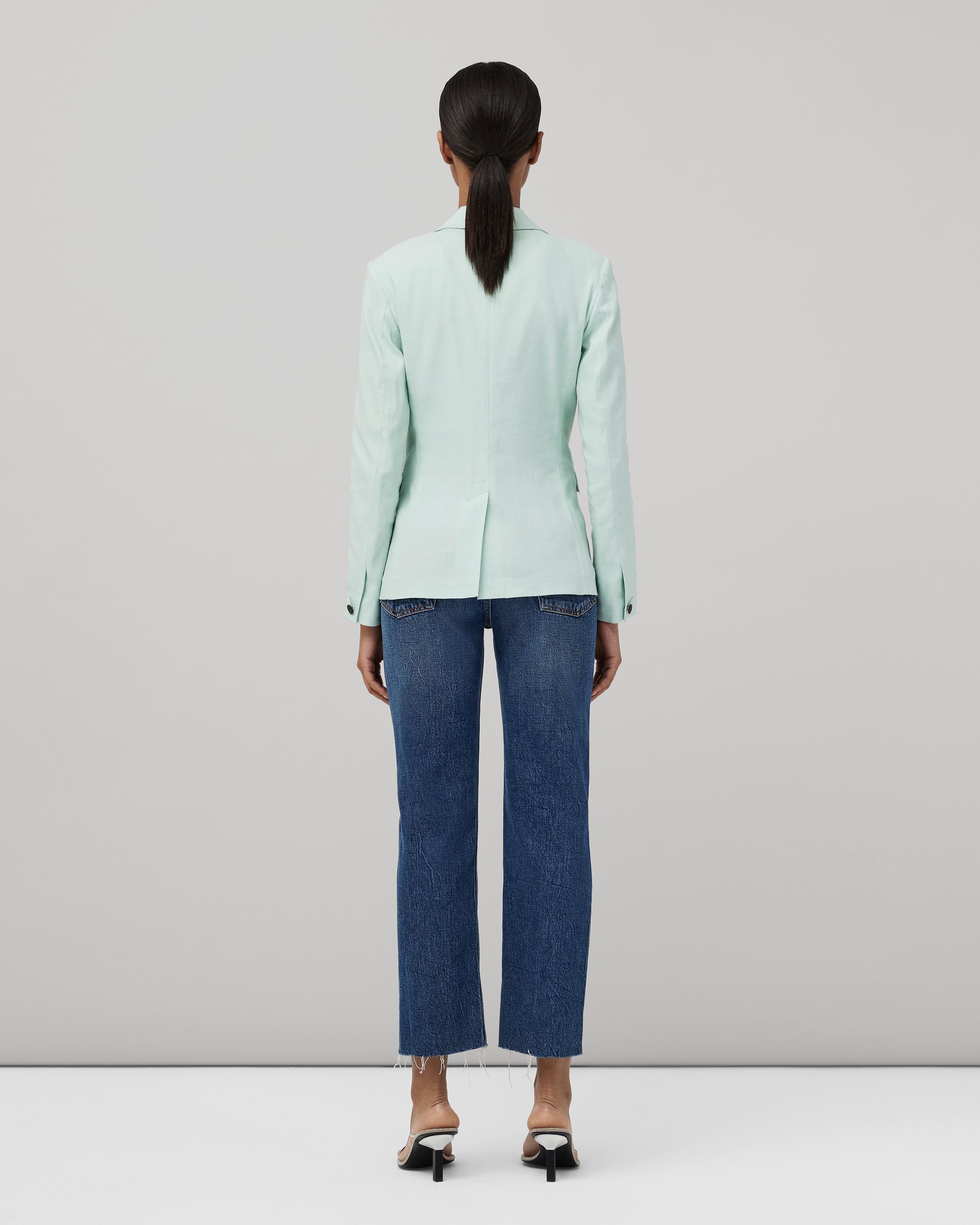 Razor Linen Blazer
Classic Fit Blazer - 5