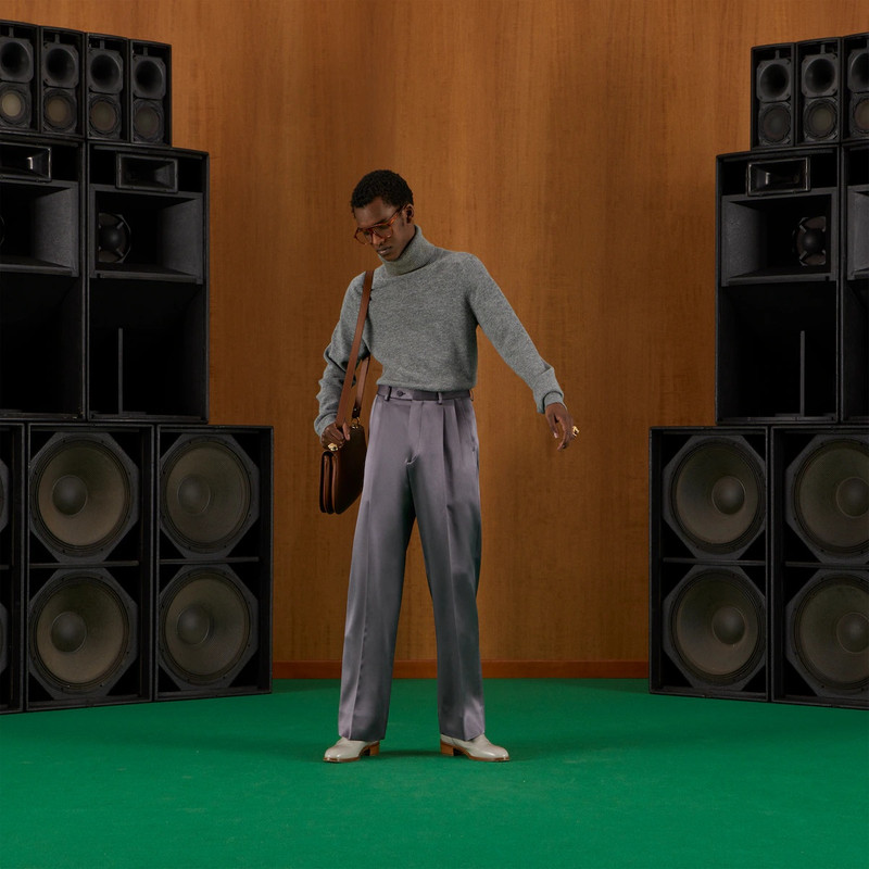 GUCCI Wool sweater with Gucci patch outlook