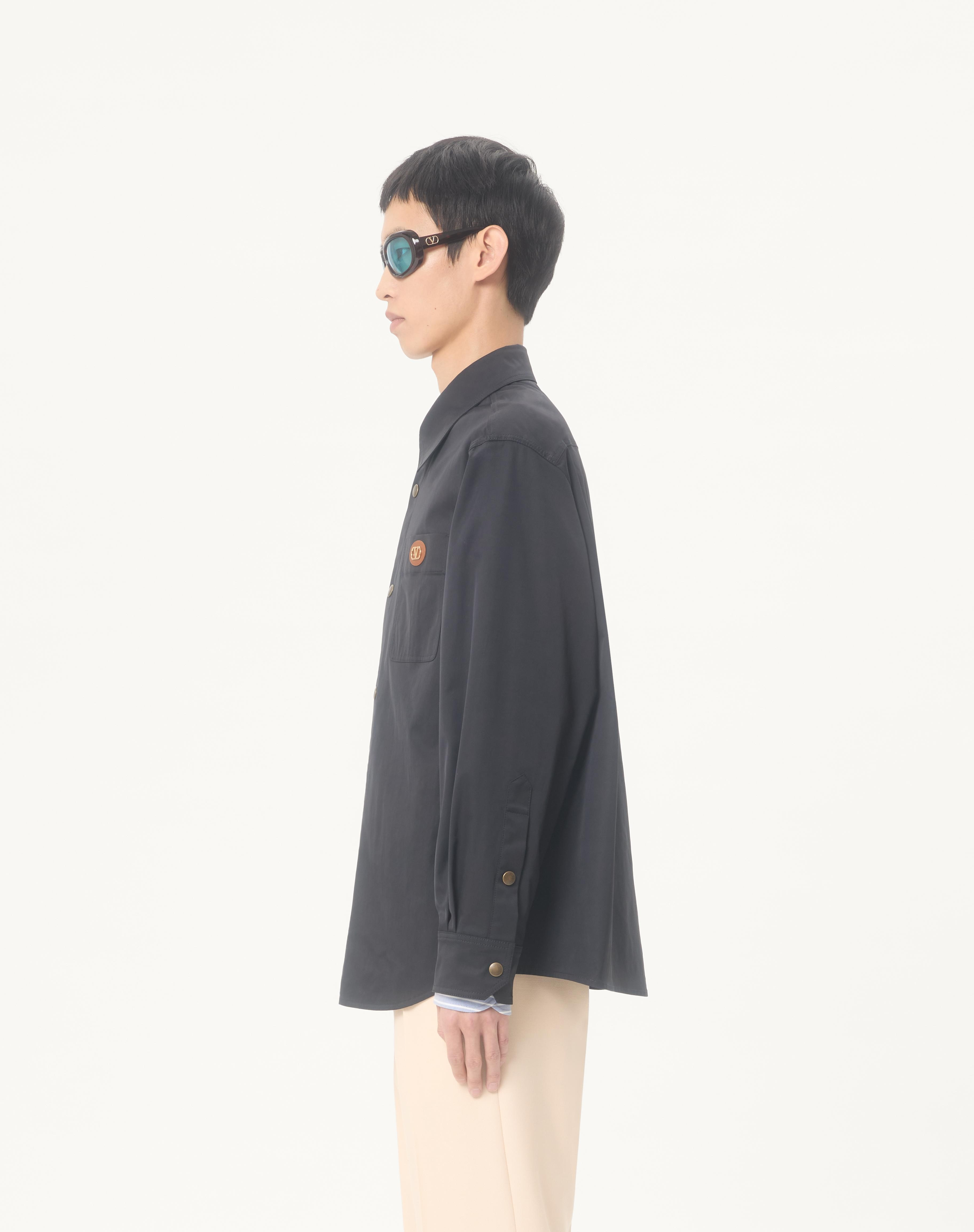NYLON SHIRT JACKET WITH RUBBERIZED V DETAIL - 5