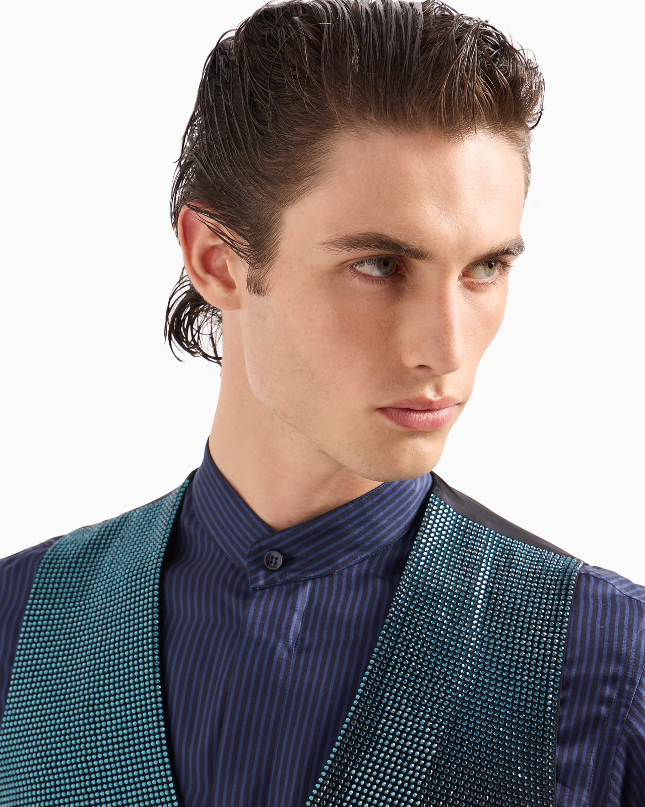 Single-breasted wool-crêpe waistcoat with rhinestone embroidery - 5