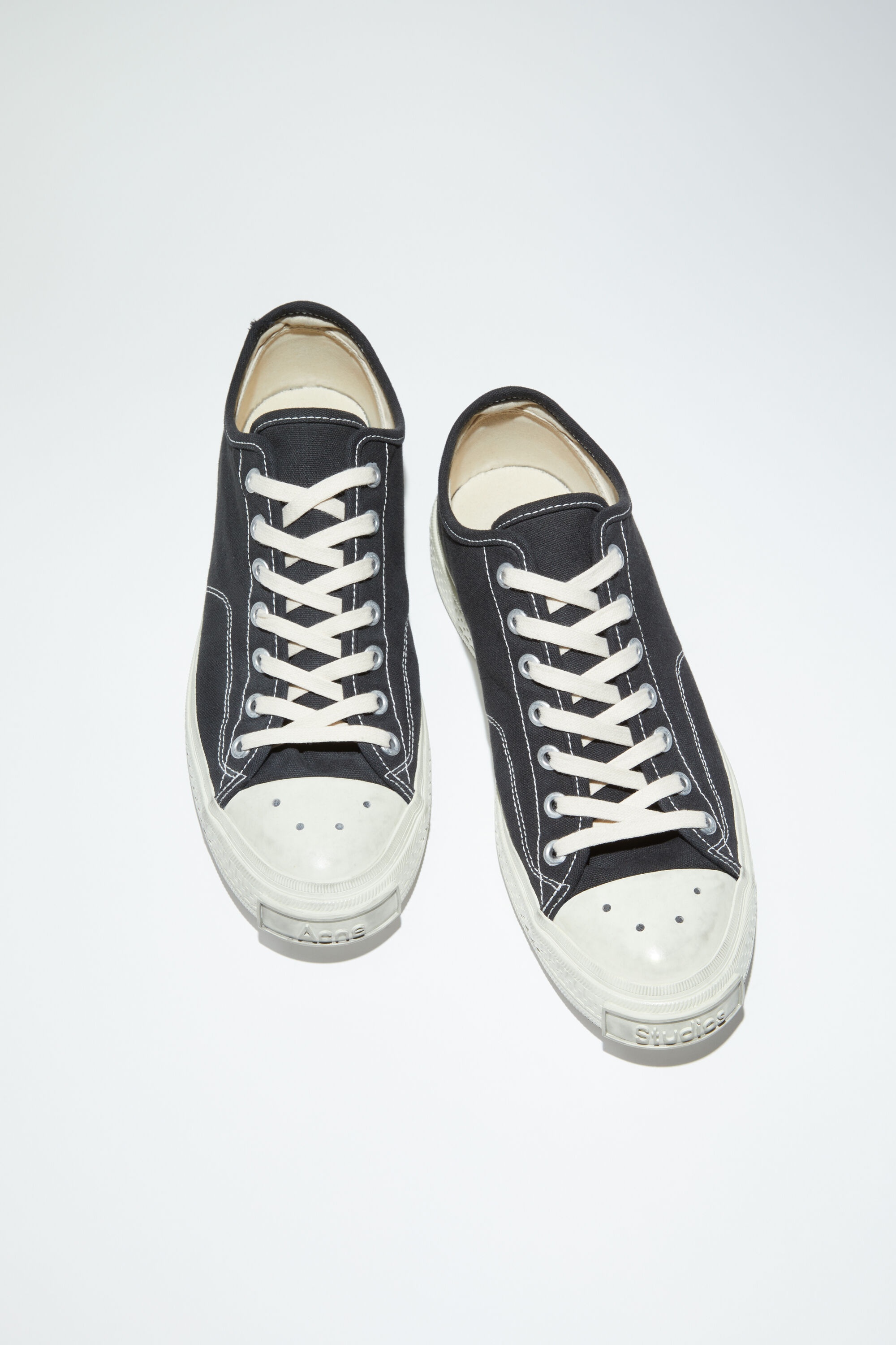 Low top sneakers - Black/off white - 3