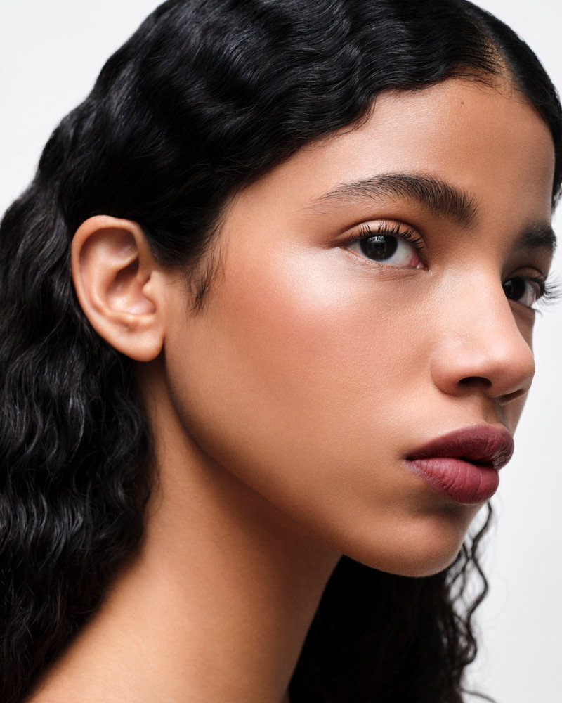 Prada Monochrome Hyper Matte lipstick - P58 - TAMARIS 6