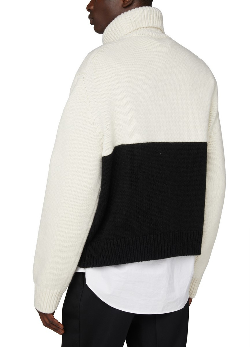 Turtluneck sweater 4