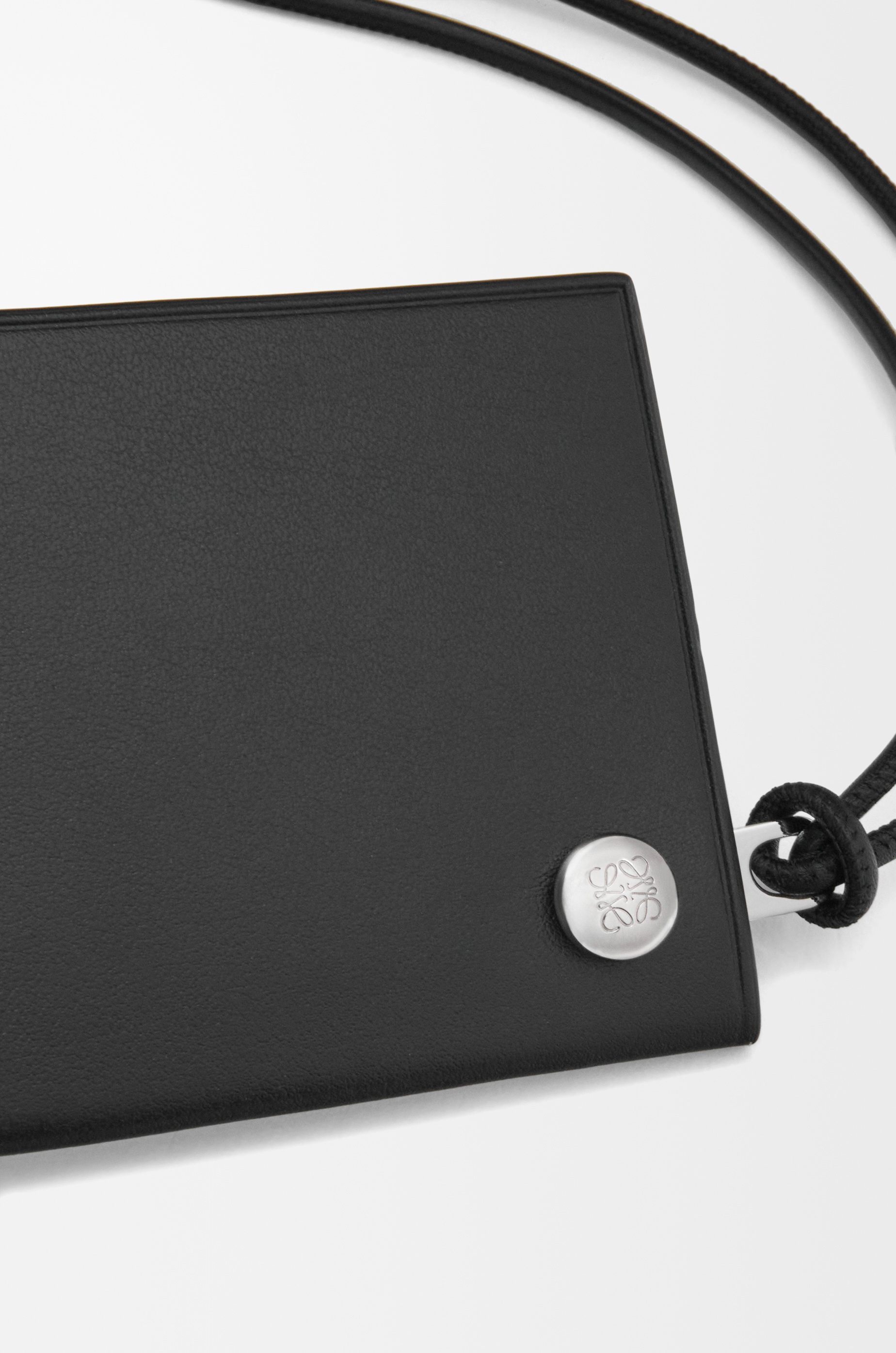 Pebble Slider coin cardholder in shiny nappa calfskin - 6