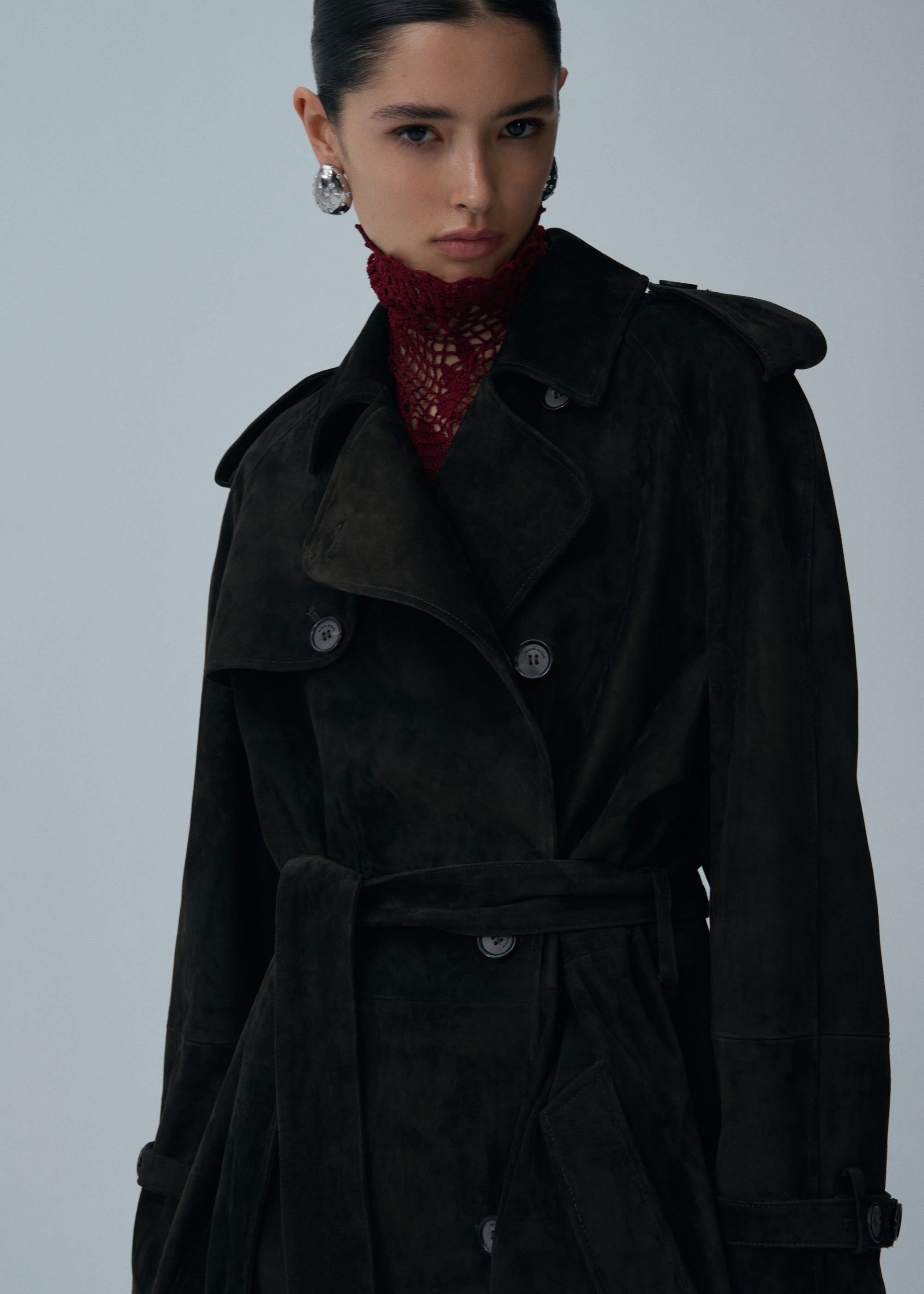 Mid-length suede trench coat in brown - 4