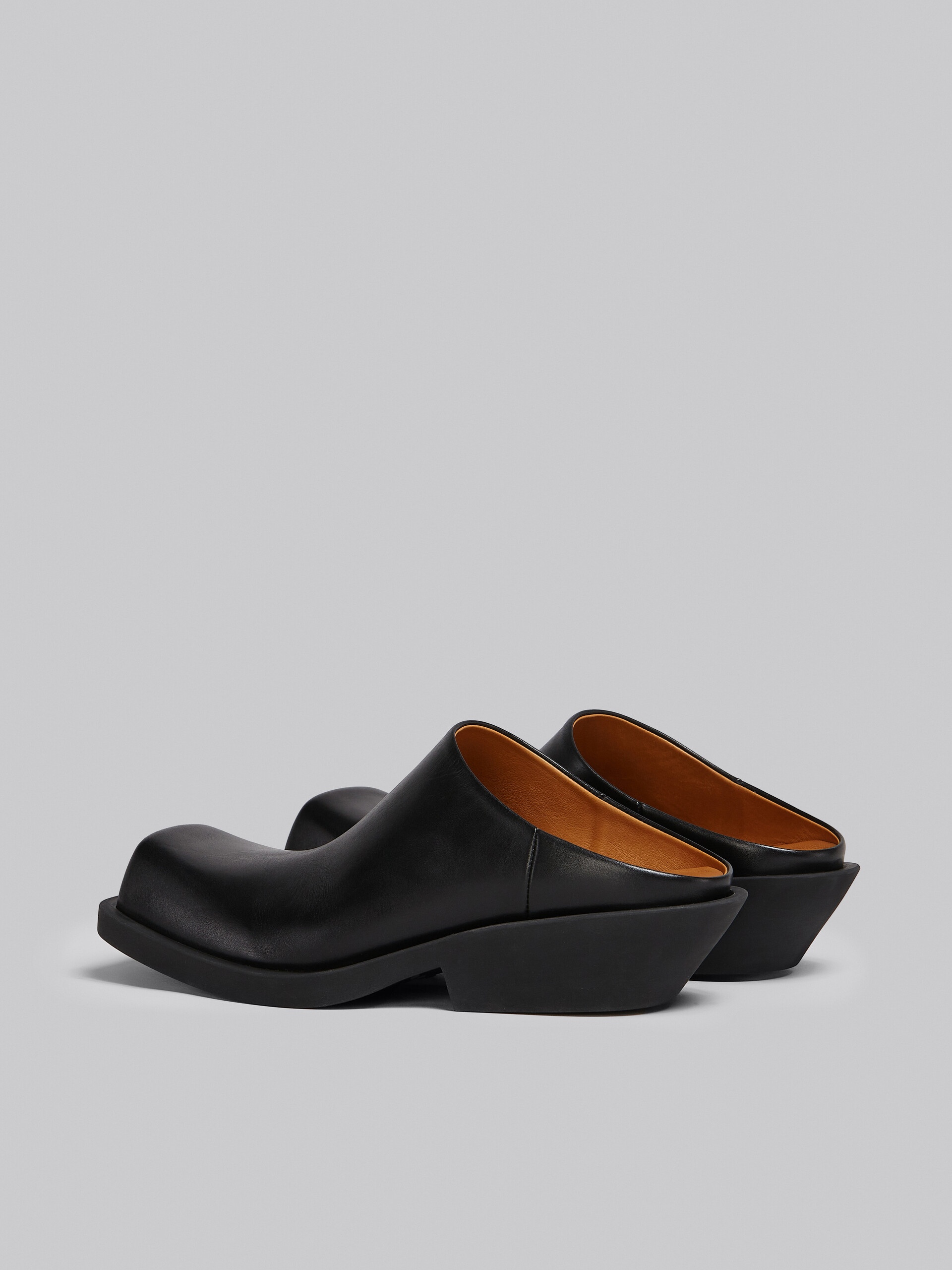 BLACK LEATHER SABOT - 3