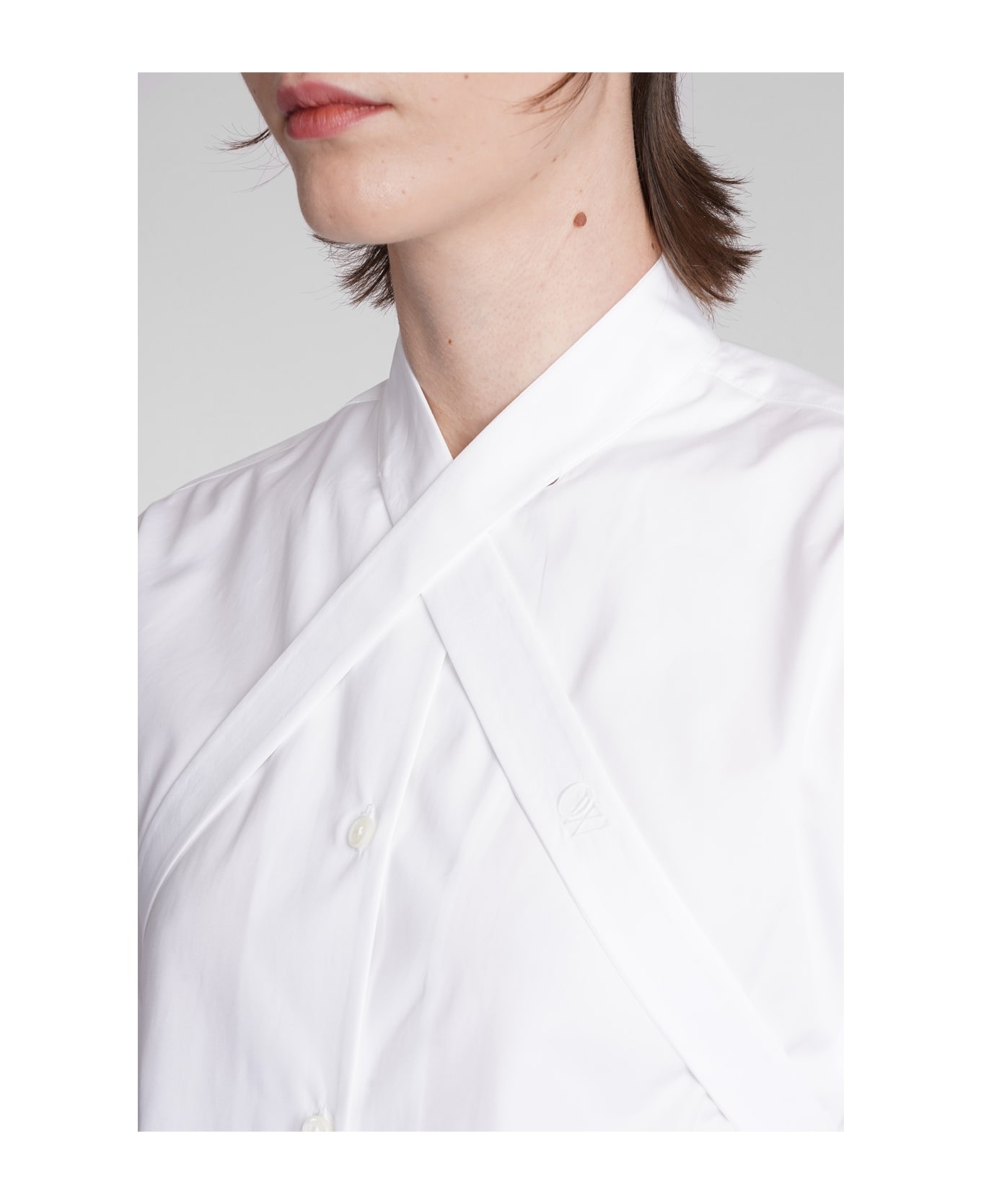 Cross-collar Curved Hem Shirt - 5