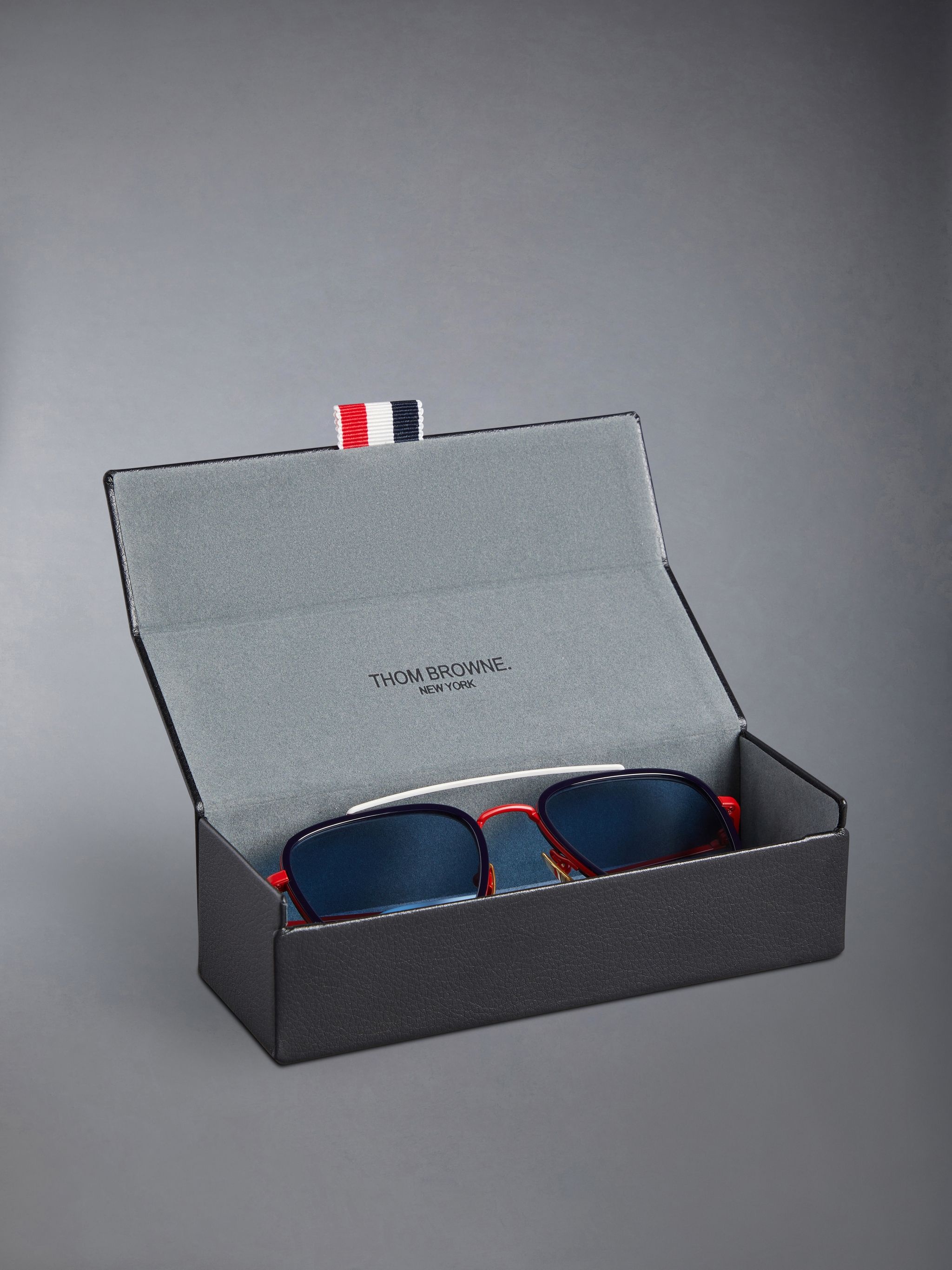 SQUARED AVIATOR SUNGLASSES IN TITANIUM - 6