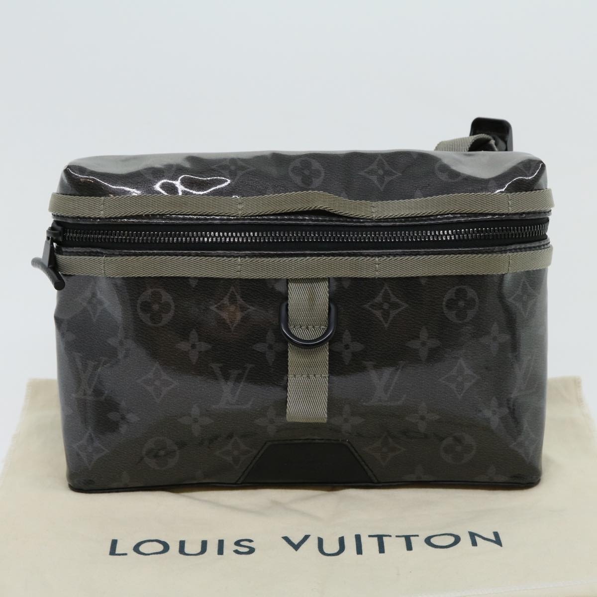LOUIS VUITTON Eclipse Glaze Messenger PM Shoulder Bag Gray M52218 - 12