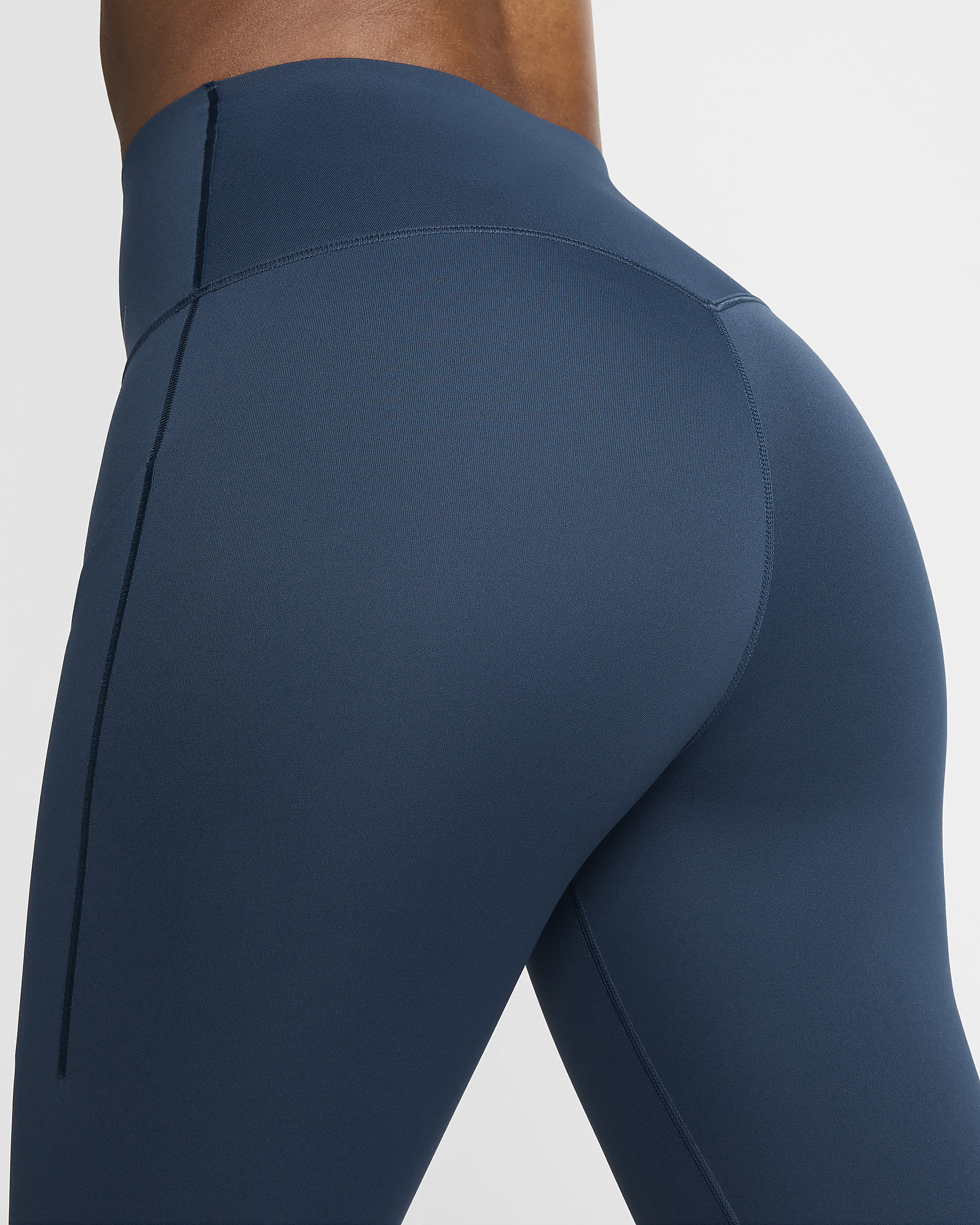 Nike Universa Women's Medium-Support High-Waisted 7/8 Leggings with Pockets - 6
