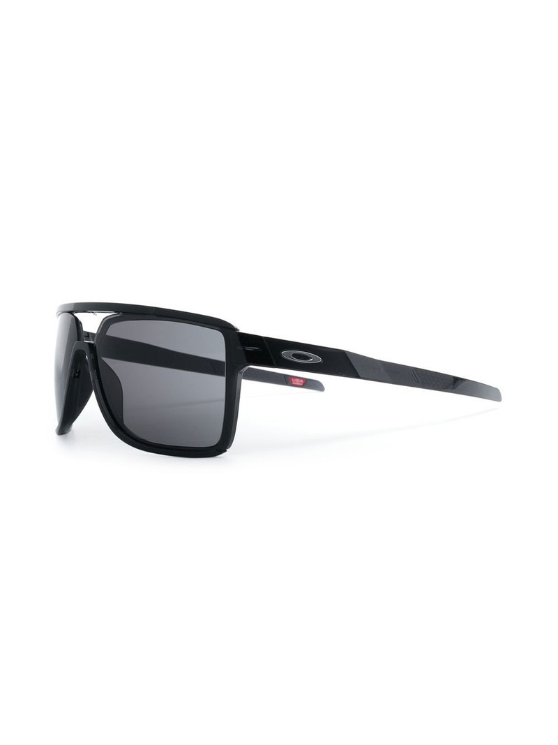 OAKLEY logo-plaque sunglasses outlook