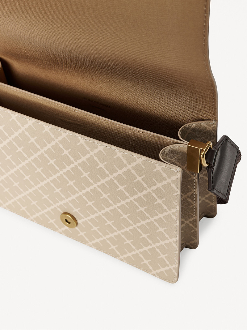 Loenna shoulder bag 4