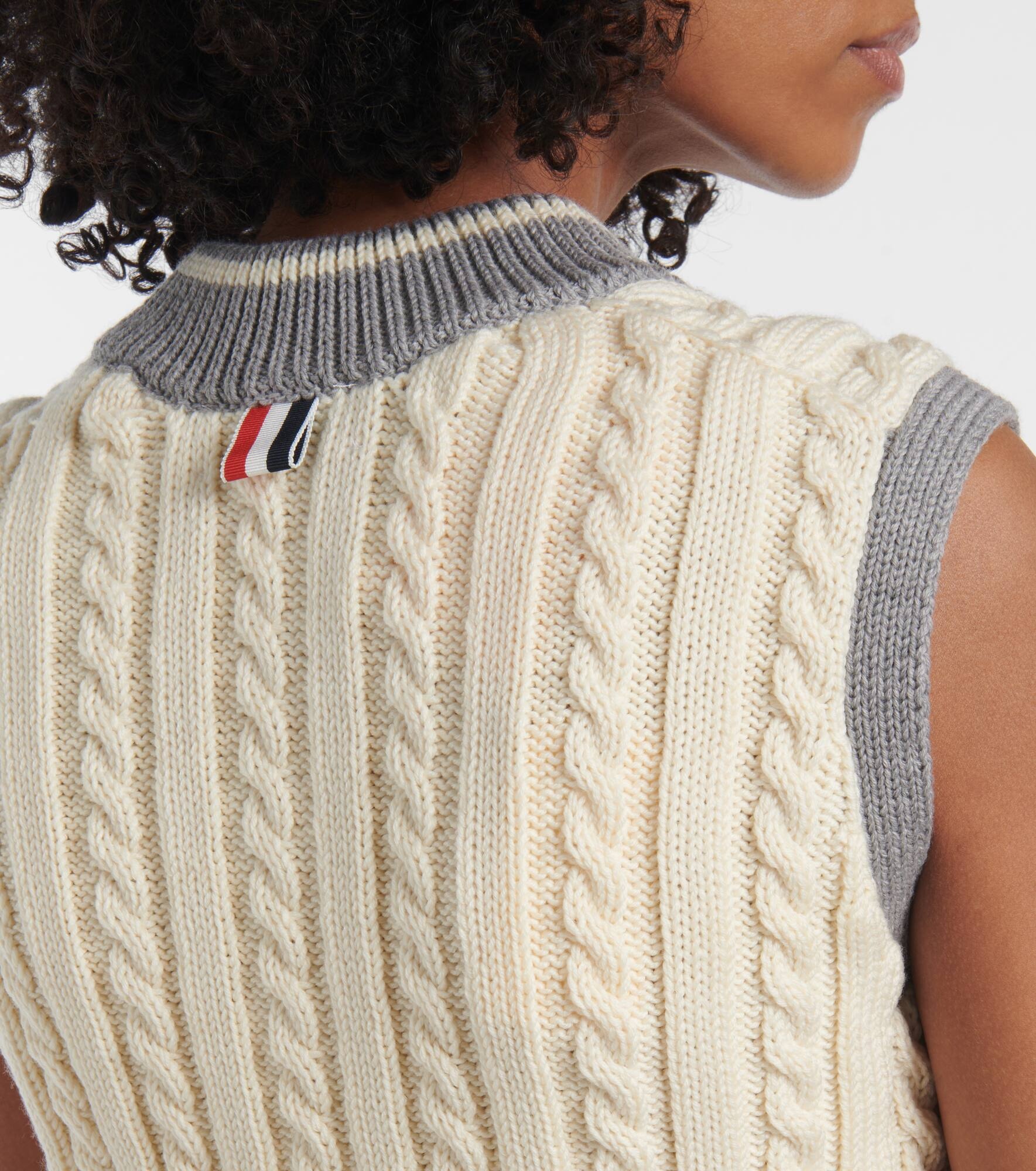 Cropped cable-knit wool sweater vest - 5